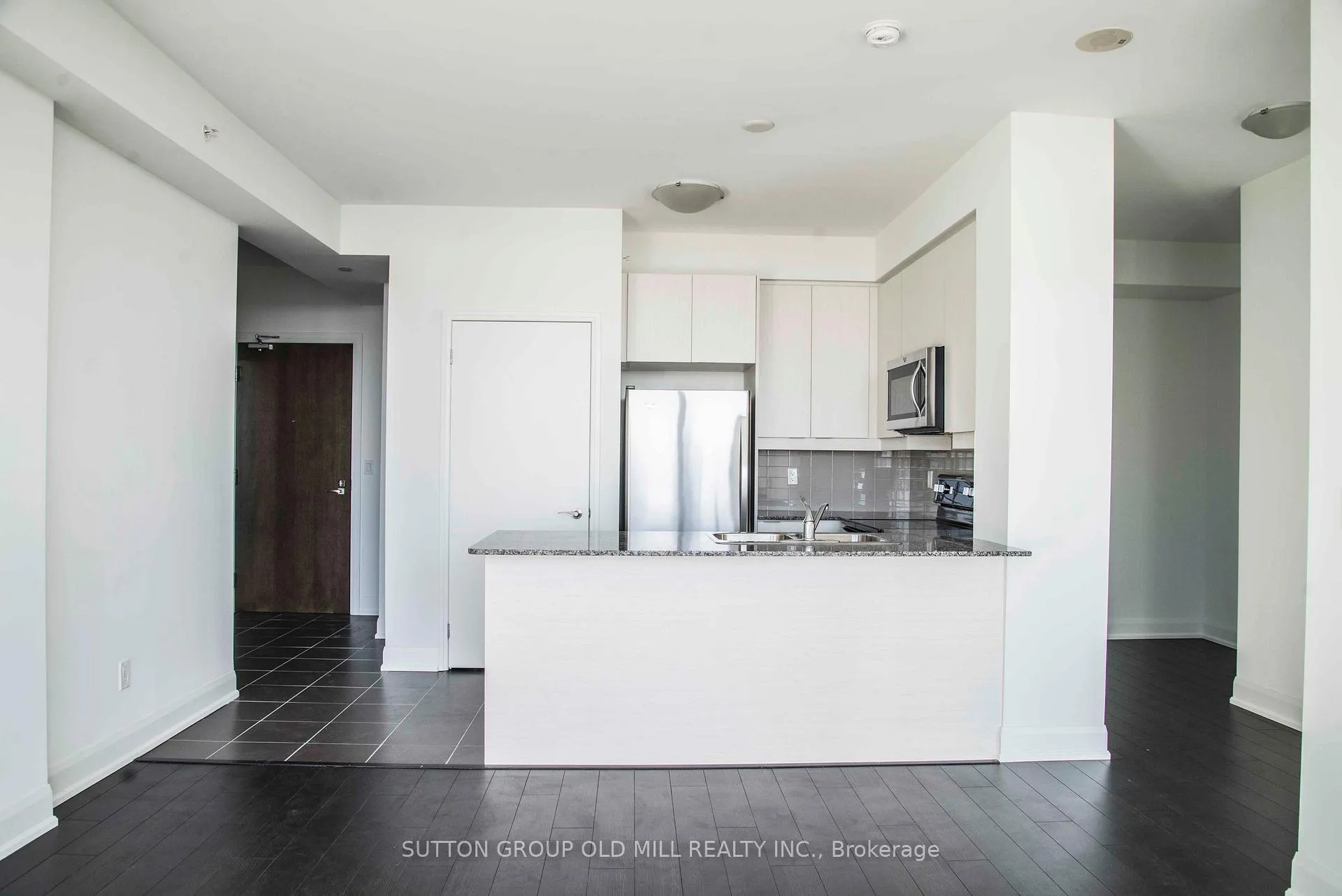 Front of Unit 3005, 2910 Highway 7 Avenue