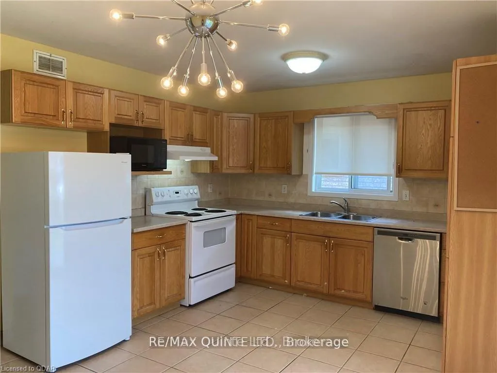 Photo 6 of 12 Hickory Grove, Belleville, Belleville Ward — HOMEH
