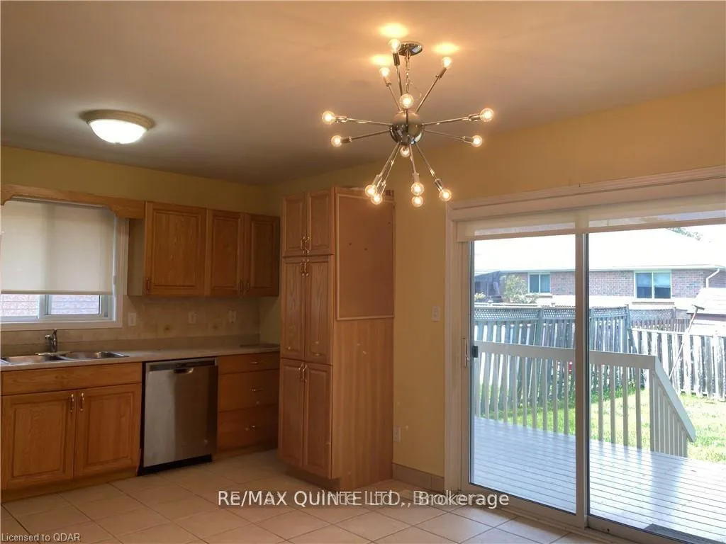 Photo 7 of 12 Hickory Grove, Belleville, Belleville Ward — HOMEH