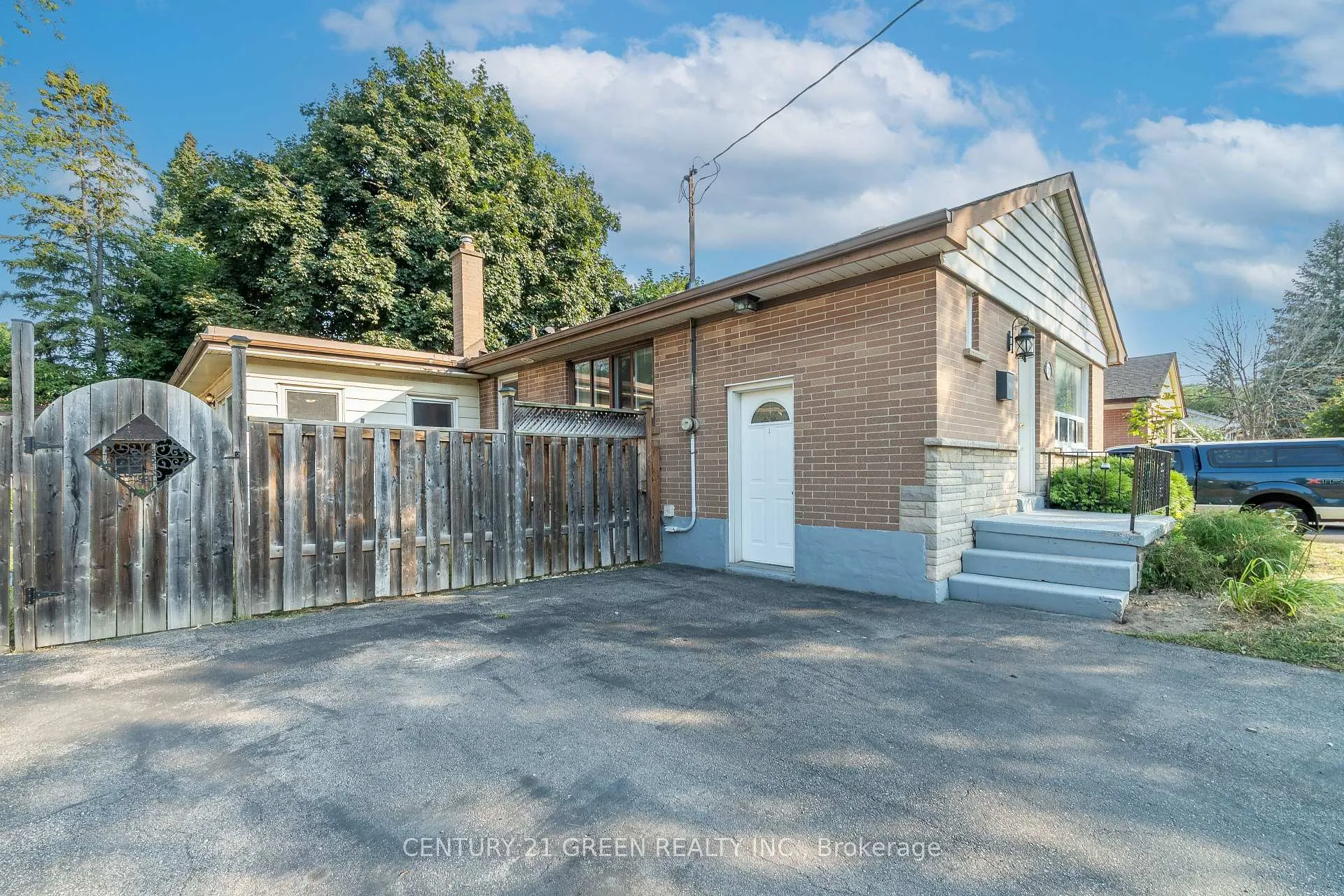 Photo 2 of 1303 Bunnell Drive, Burlington, Mountainside — HOMEH