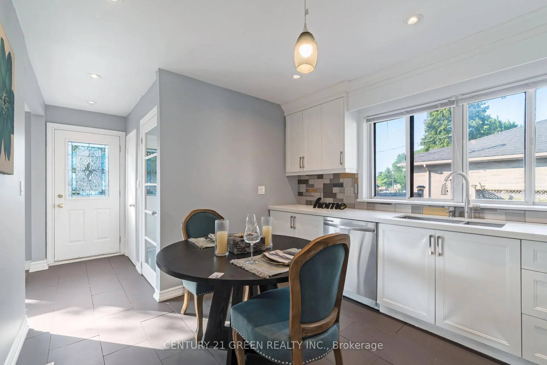 Photo 9 of 1303 Bunnell Drive, Burlington, Mountainside — HOMEH
