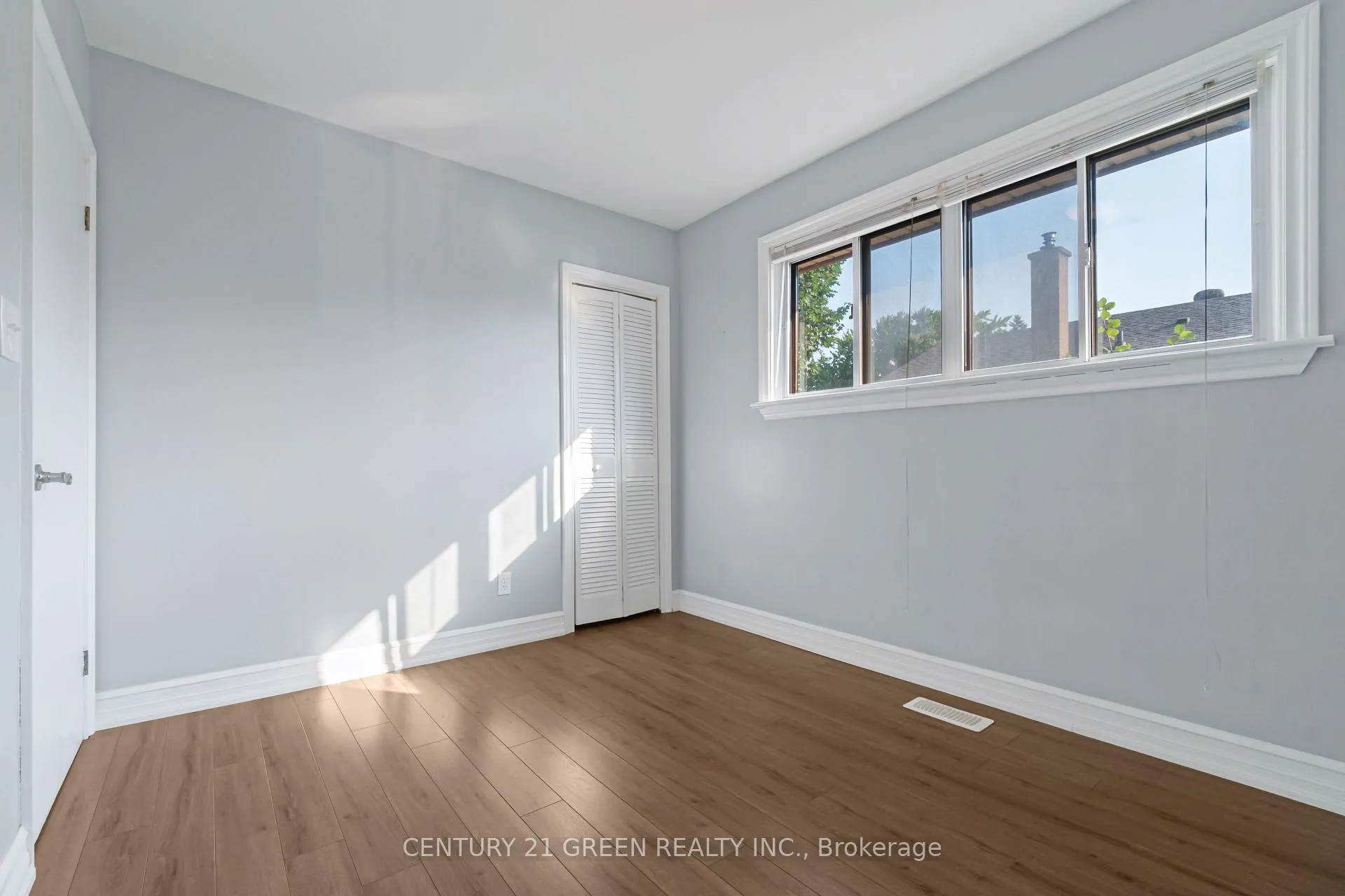 Photo 15 of 1303 Bunnell Drive, Burlington, Mountainside — HOMEH
