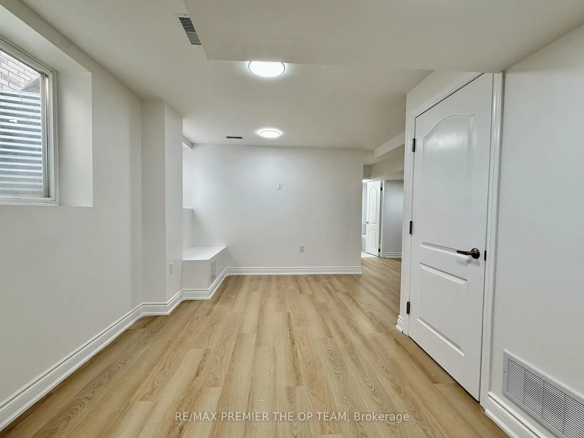 Photo 7 of Unit Bsmt, 62 Phoenix Boulevard, Barrie, Rural Barrie Southeast — HOMEH