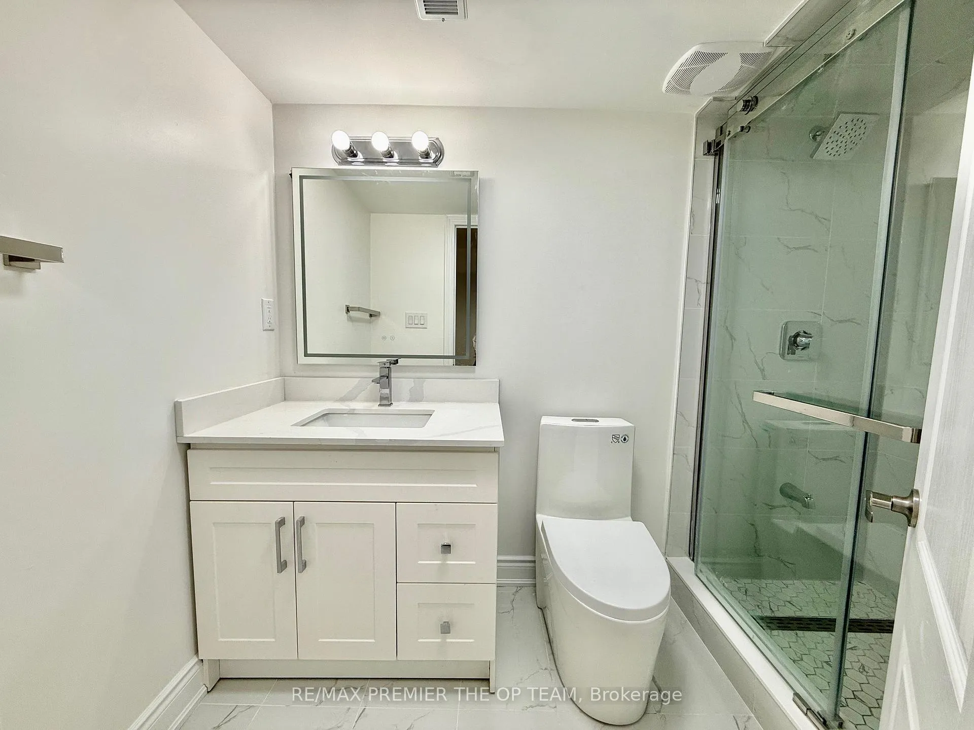 Photo 9 of Unit Bsmt, 62 Phoenix Boulevard, Barrie, Rural Barrie Southeast — HOMEH