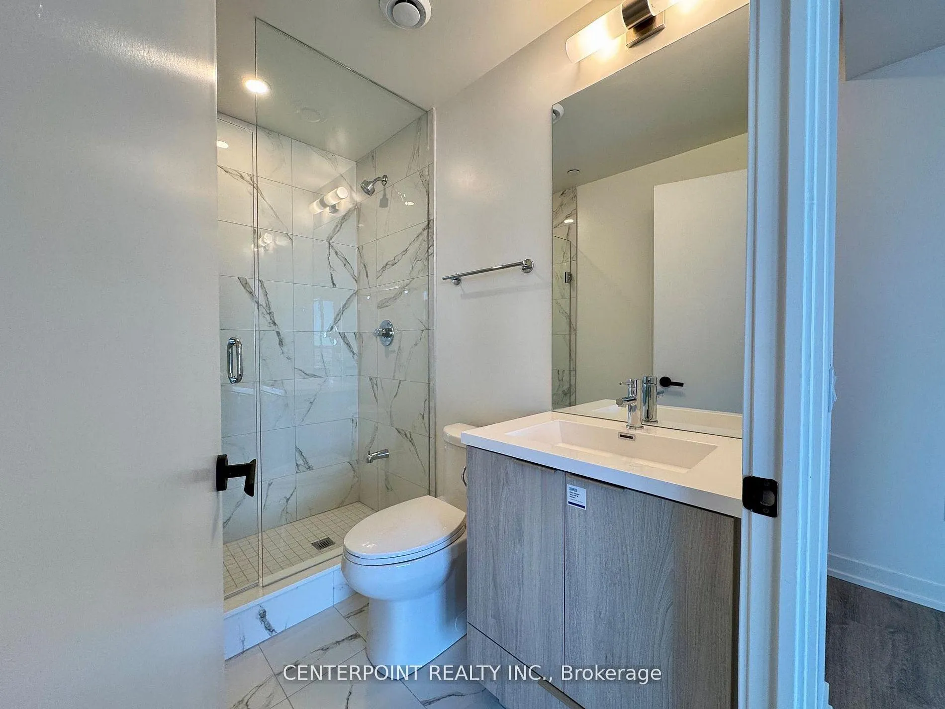 Photo 8 of Unit 4209, 8 Interchange Way, Vaughan, Vaughan Corporate Centre — HOMEH