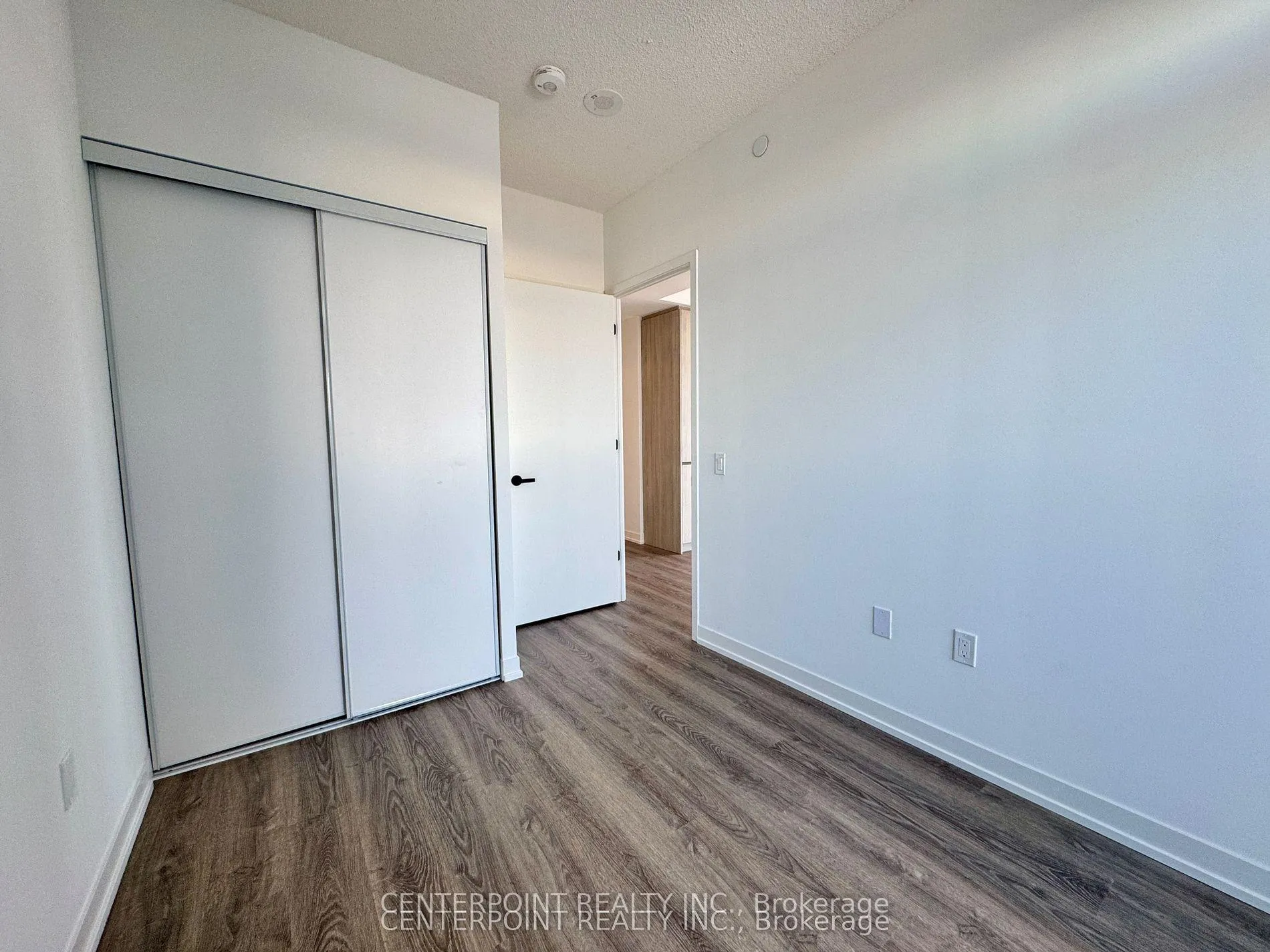 Photo 13 of Unit 4209, 8 Interchange Way, Vaughan, Vaughan Corporate Centre — HOMEH