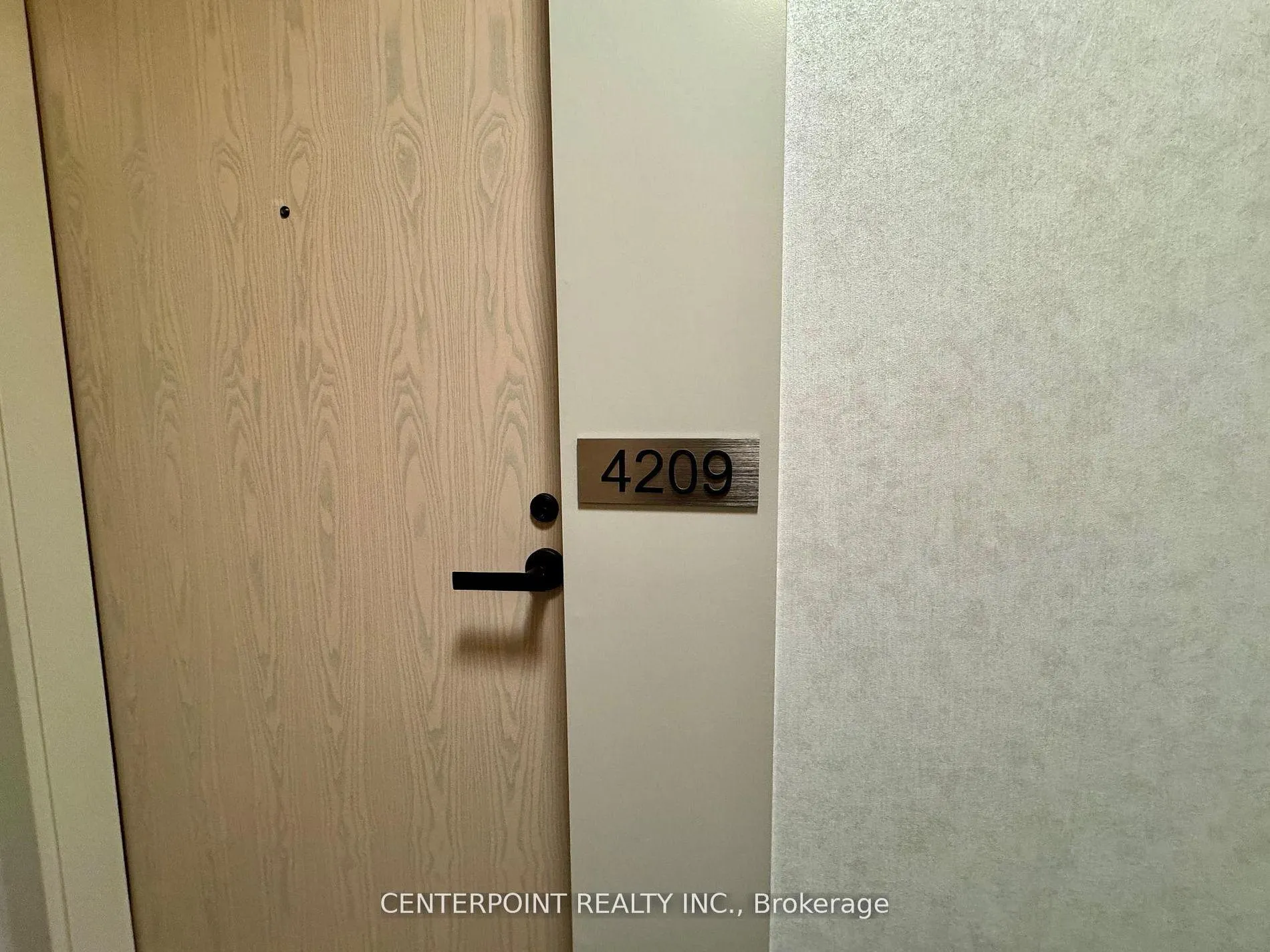 Photo 18 of Unit 4209, 8 Interchange Way, Vaughan, Vaughan Corporate Centre — HOMEH