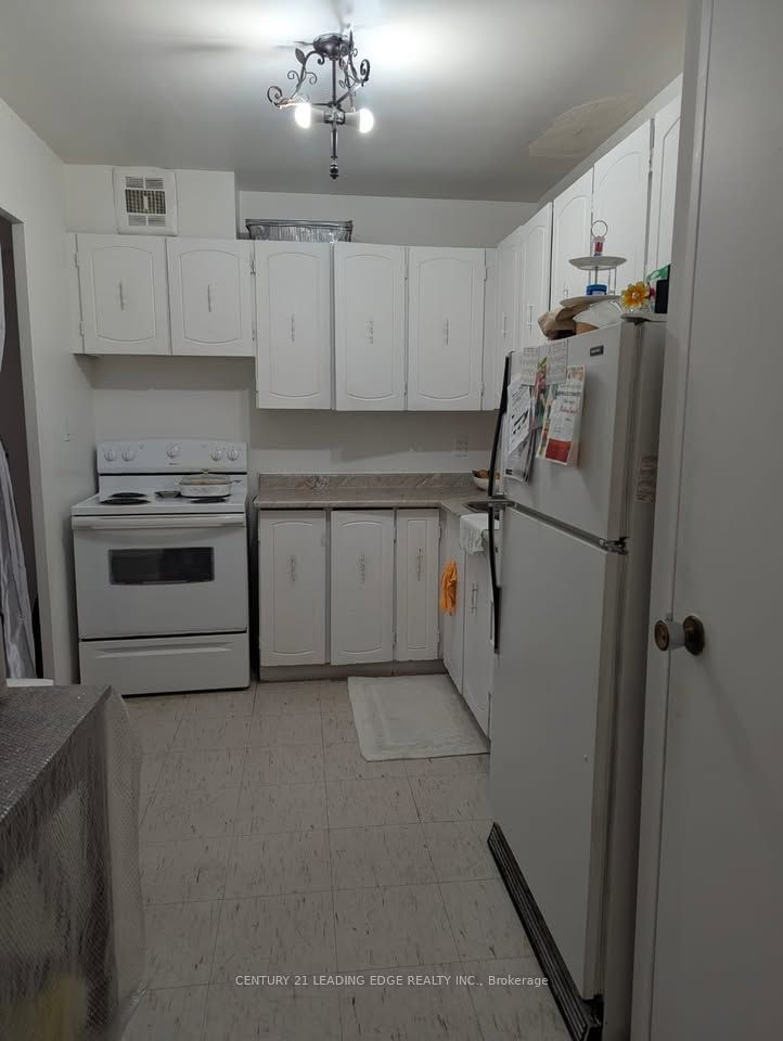 Photo 3 of Unit 609, 60 Pavane Link Way, Toronto, Flemingdon Park — HOMEH