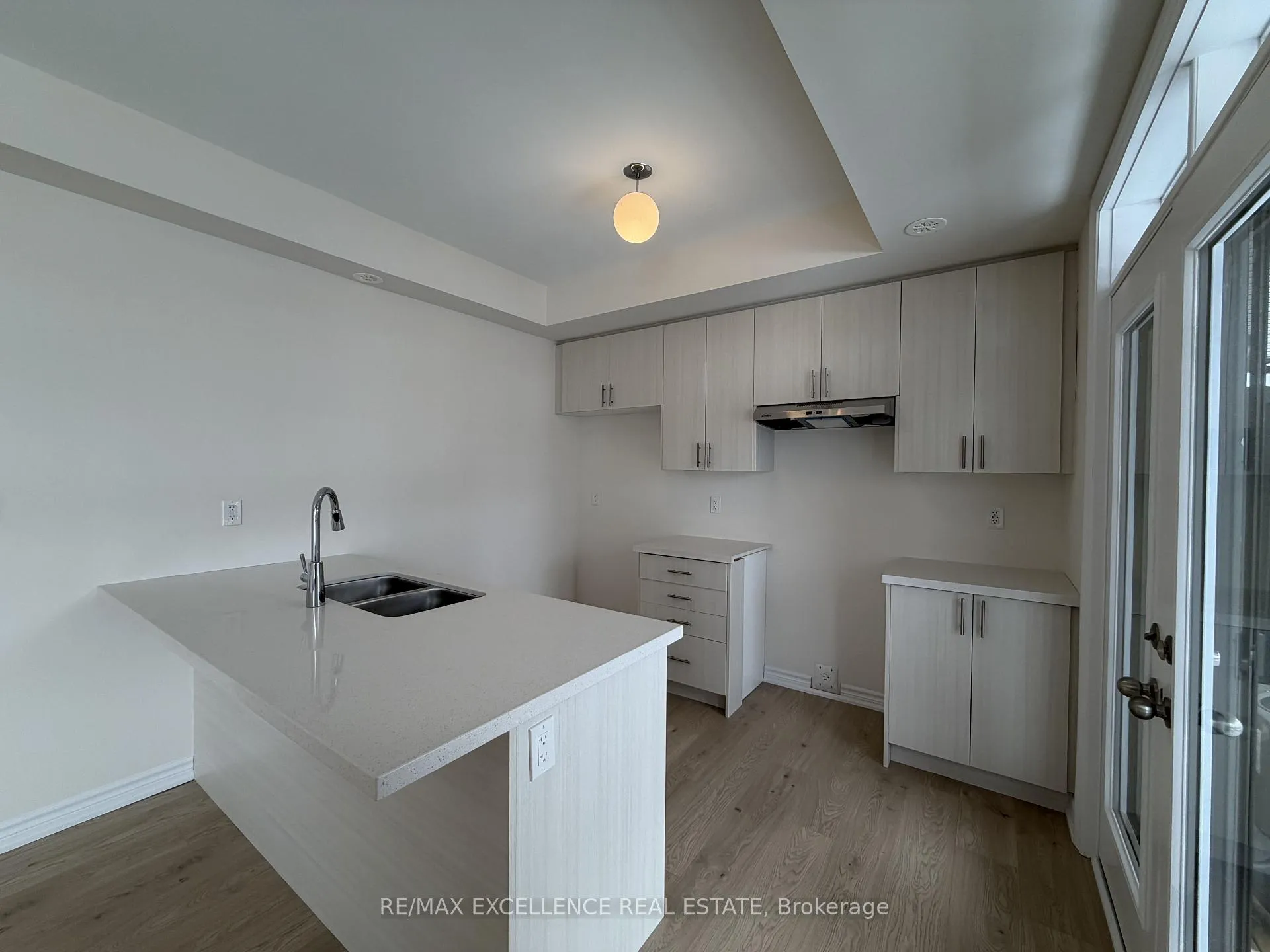 Photo 16 of 176 Petch Avenue, Caledon, Rural Caledon — HOMEH