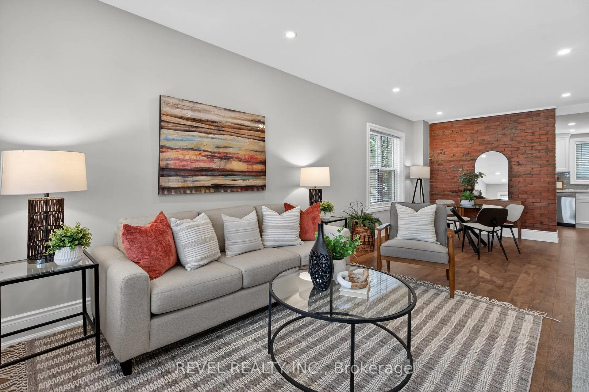 Photo 6 of 161 Connaught Avenue N, Hamilton, Stipley — HOMEH