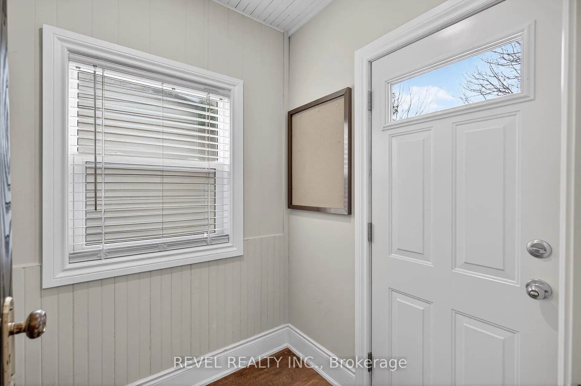 Photo 17 of 161 Connaught Avenue N, Hamilton, Stipley — HOMEH