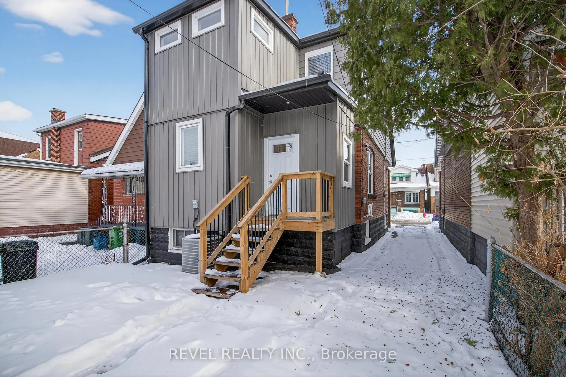 Photo 35 of 161 Connaught Avenue N, Hamilton, Stipley — HOMEH