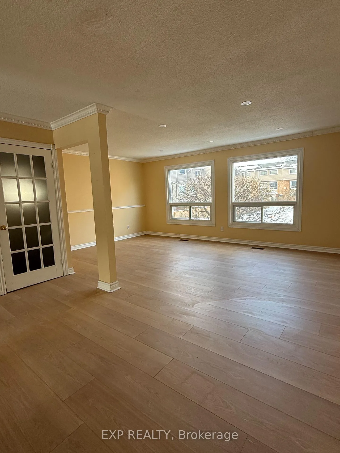 Photo 4 of Unit 31, 2050 Upper Middle Road, Burlington, Brant Hills — HOMEH