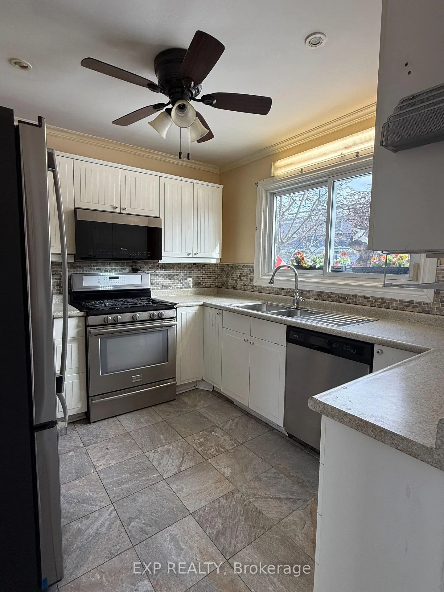 Photo 8 of Unit 31, 2050 Upper Middle Road, Burlington, Brant Hills — HOMEH