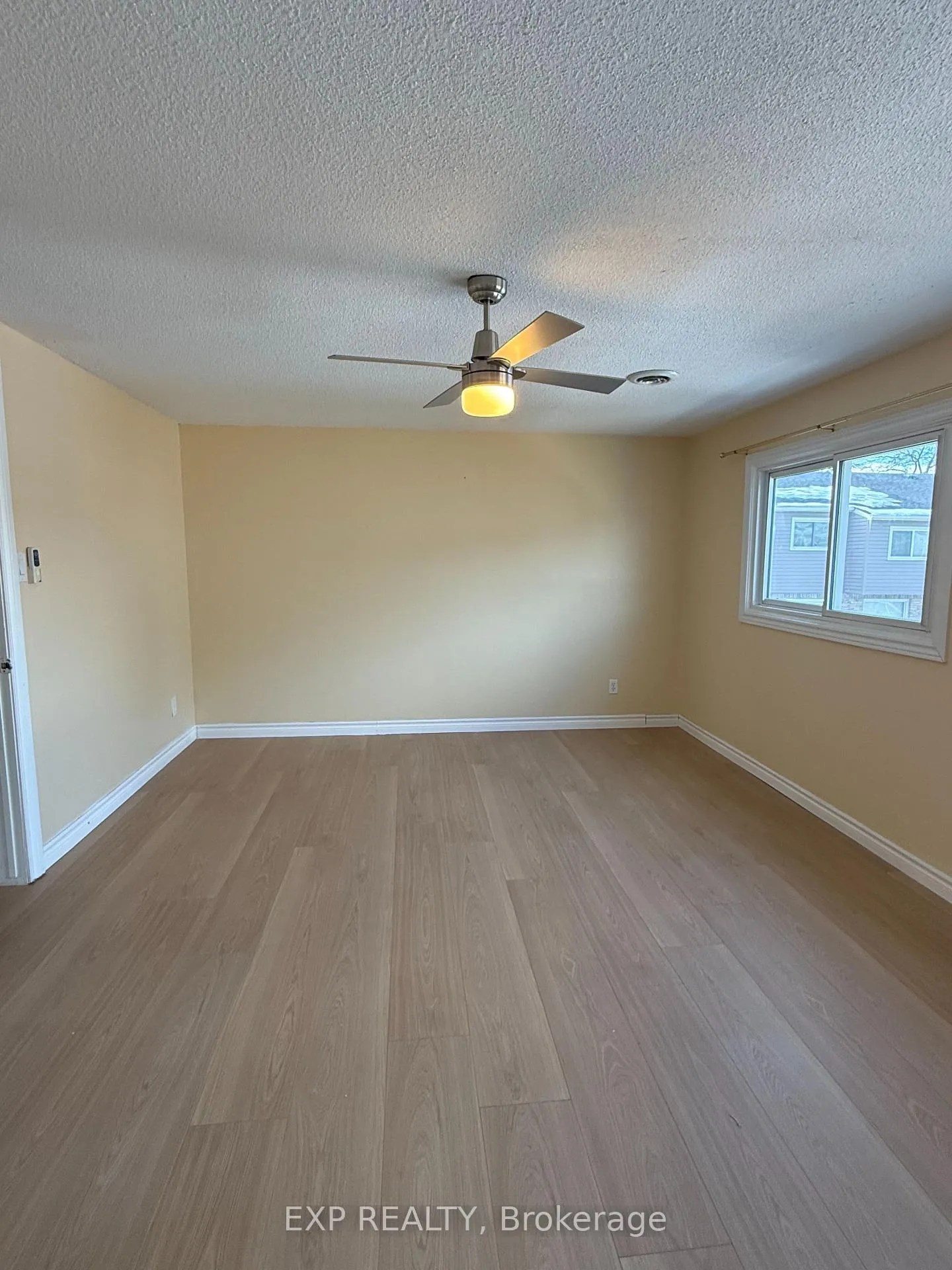 Photo 10 of Unit 31, 2050 Upper Middle Road, Burlington, Brant Hills — HOMEH