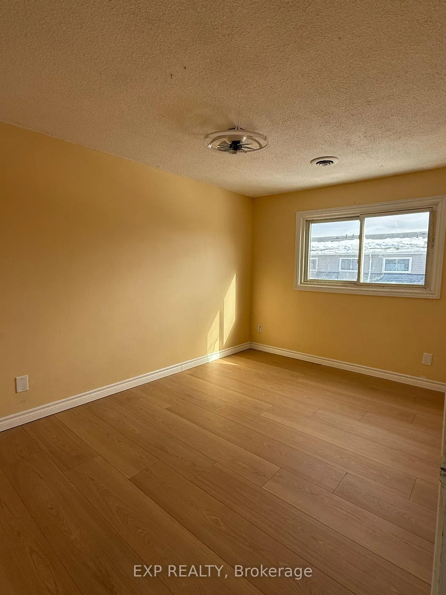 Photo 14 of Unit 31, 2050 Upper Middle Road, Burlington, Brant Hills — HOMEH