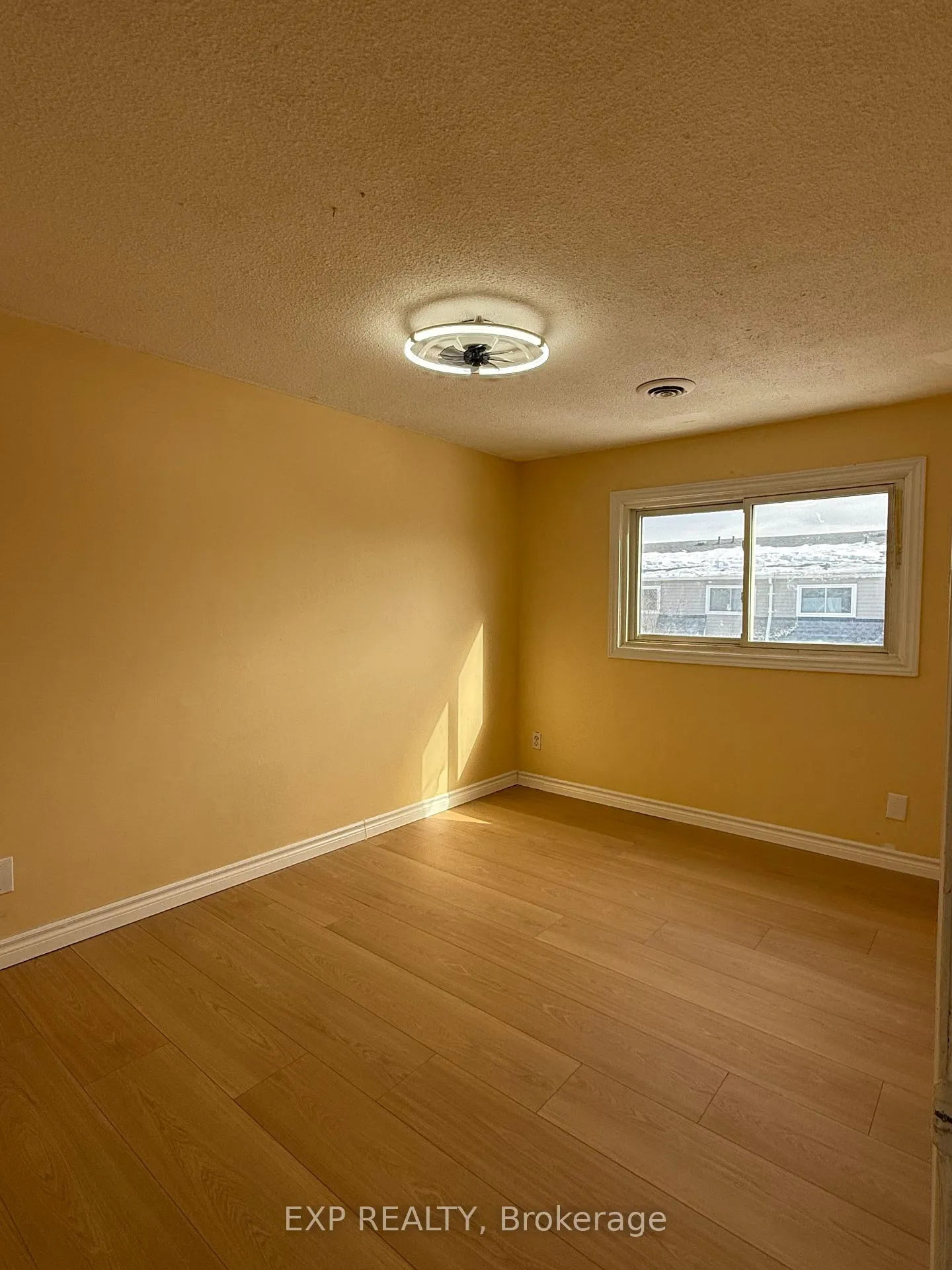 Photo 15 of Unit 31, 2050 Upper Middle Road, Burlington, Brant Hills — HOMEH