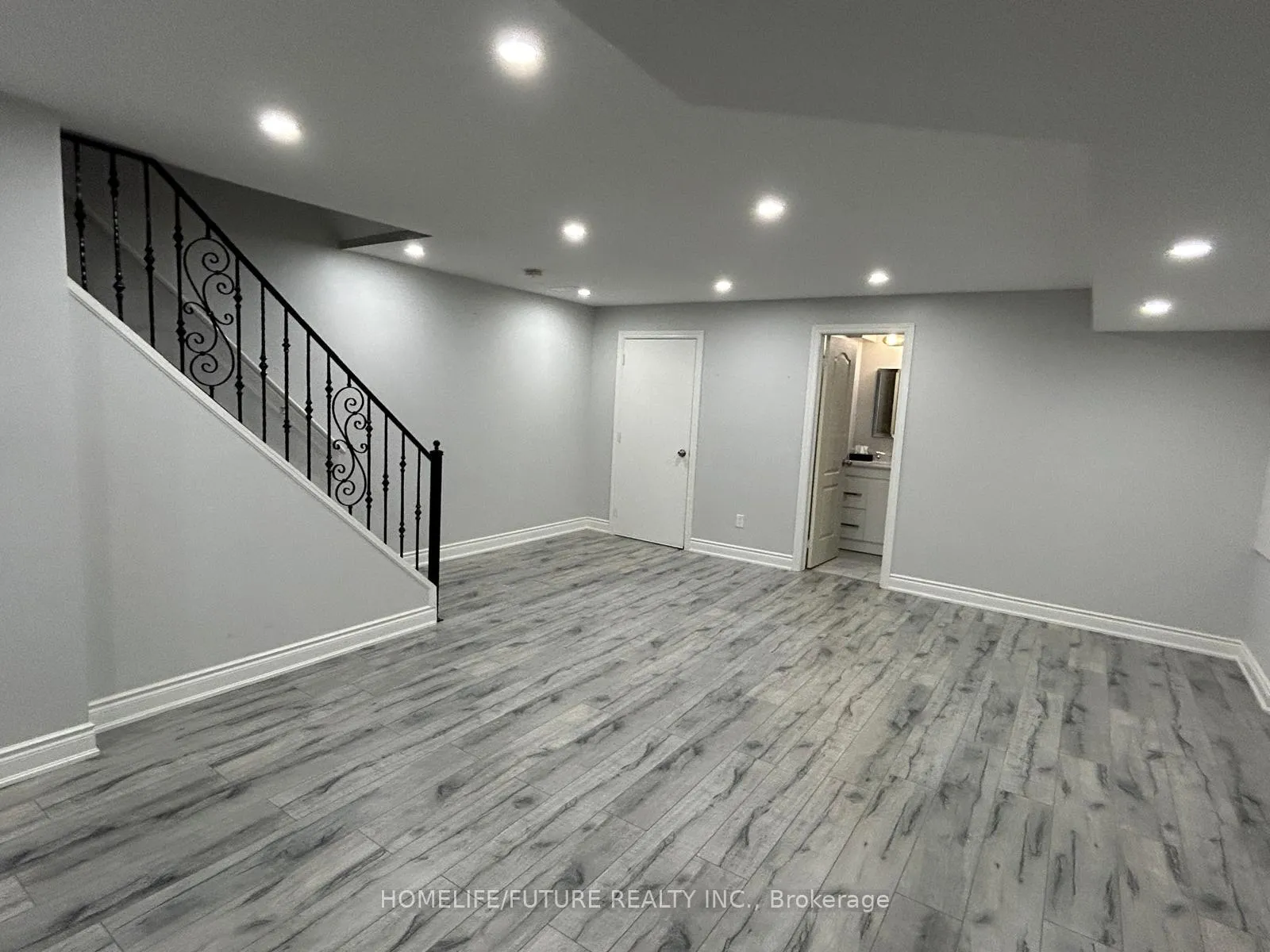 Photo 2 of 357 La Rocca Avenue, Vaughan, Vellore Village — HOMEH