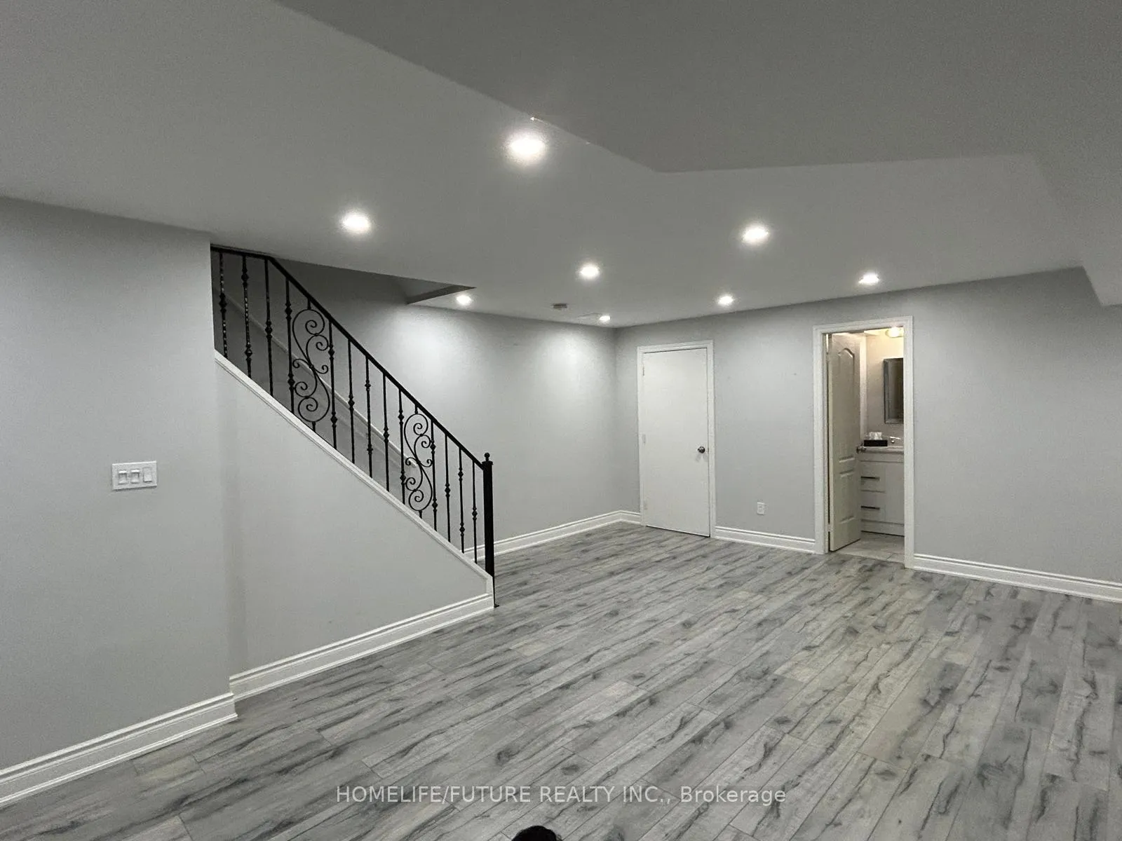 Photo 3 of 357 La Rocca Avenue, Vaughan, Vellore Village — HOMEH