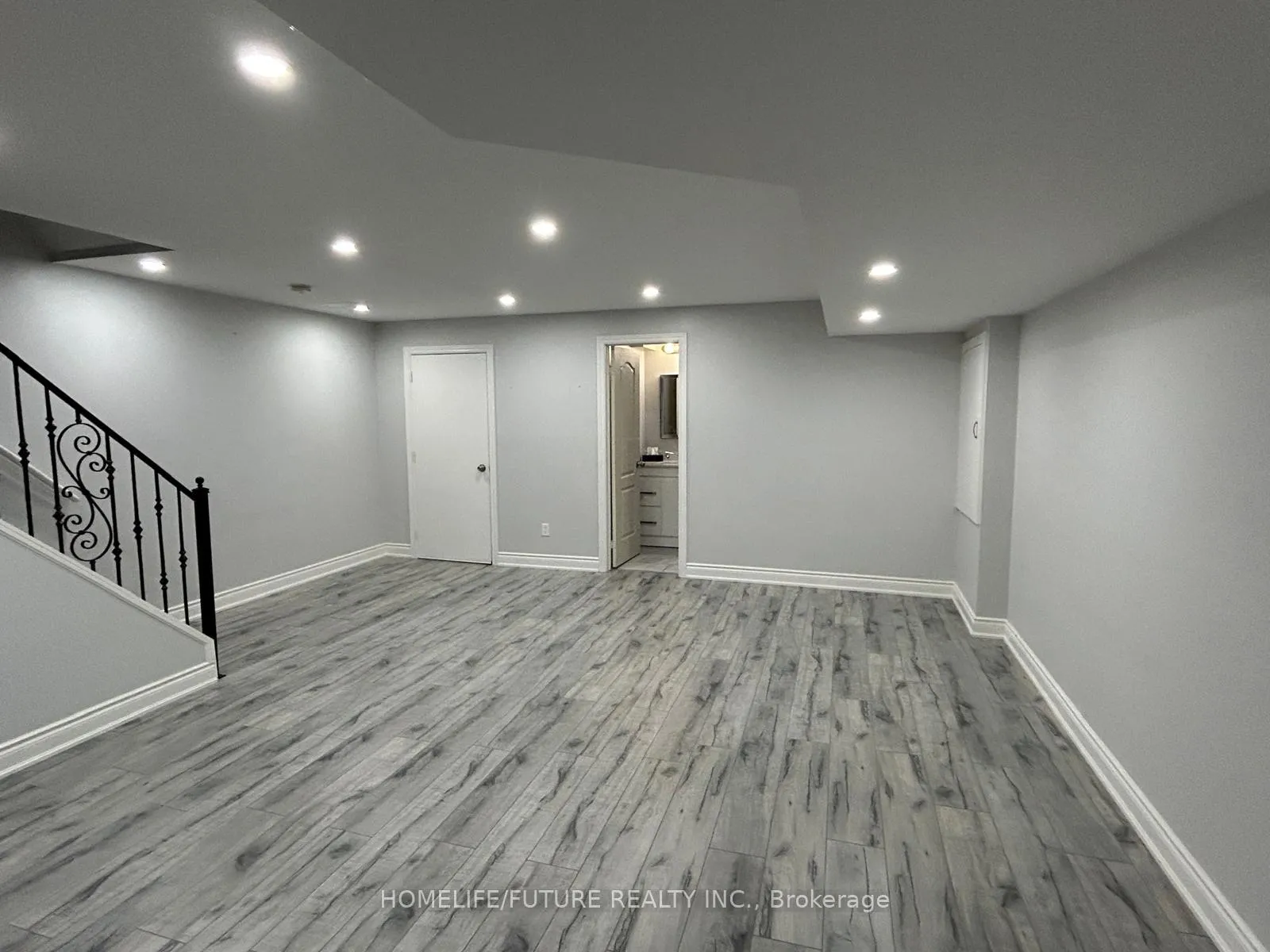 Photo 5 of 357 La Rocca Avenue, Vaughan, Vellore Village — HOMEH