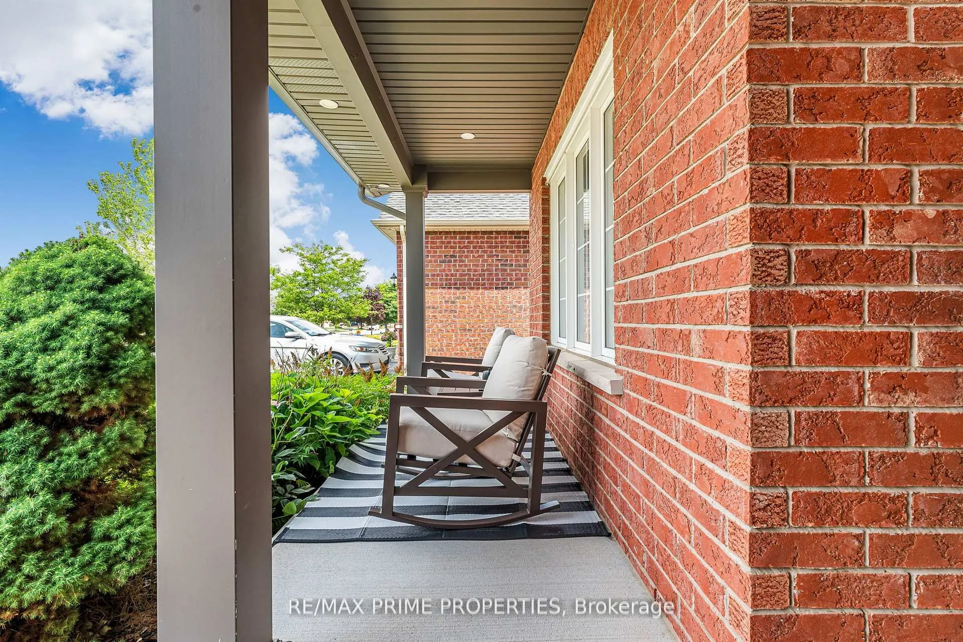 Photo 3 of 52 Clare Avenue, Welland, Coyle Creek — HOMEH