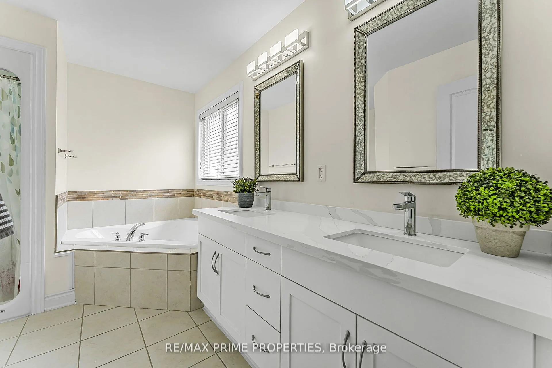 Photo 24 of 52 Clare Avenue, Welland, Coyle Creek — HOMEH