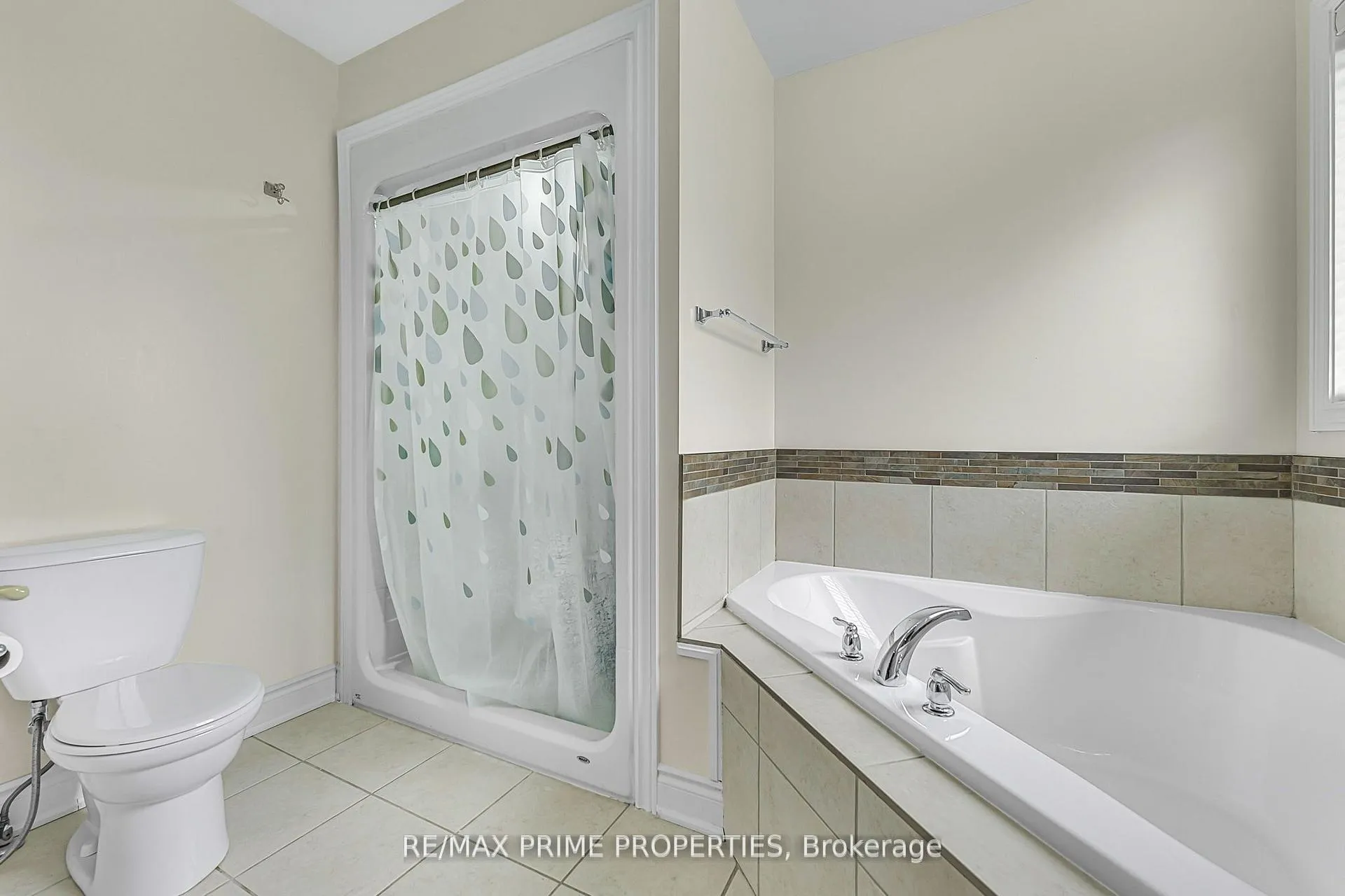Photo 25 of 52 Clare Avenue, Welland, Coyle Creek — HOMEH