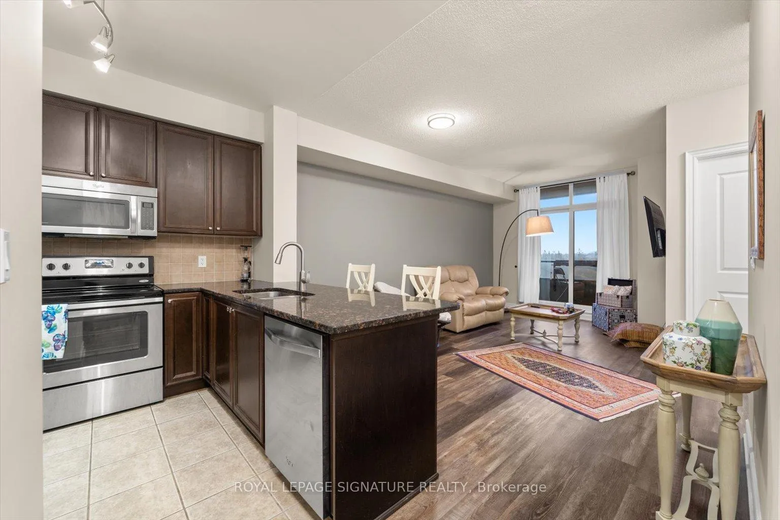 Photo 2 of Unit 511, 9225 Jane Street, Vaughan, Maple — HOMEH