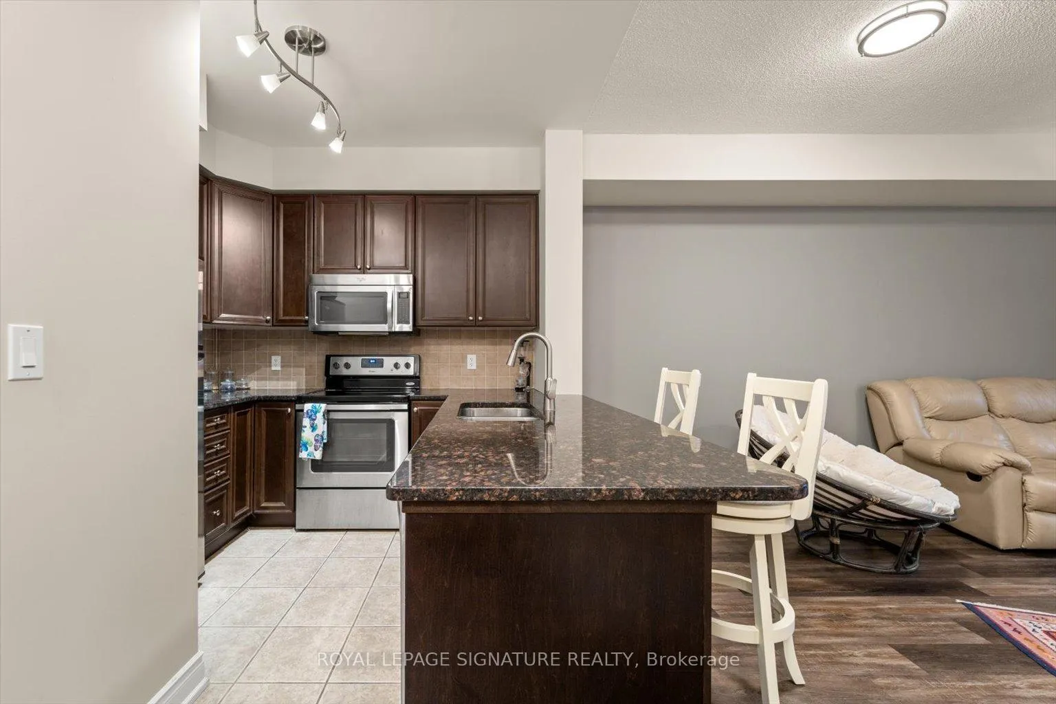 Photo 7 of Unit 511, 9225 Jane Street, Vaughan, Maple — HOMEH