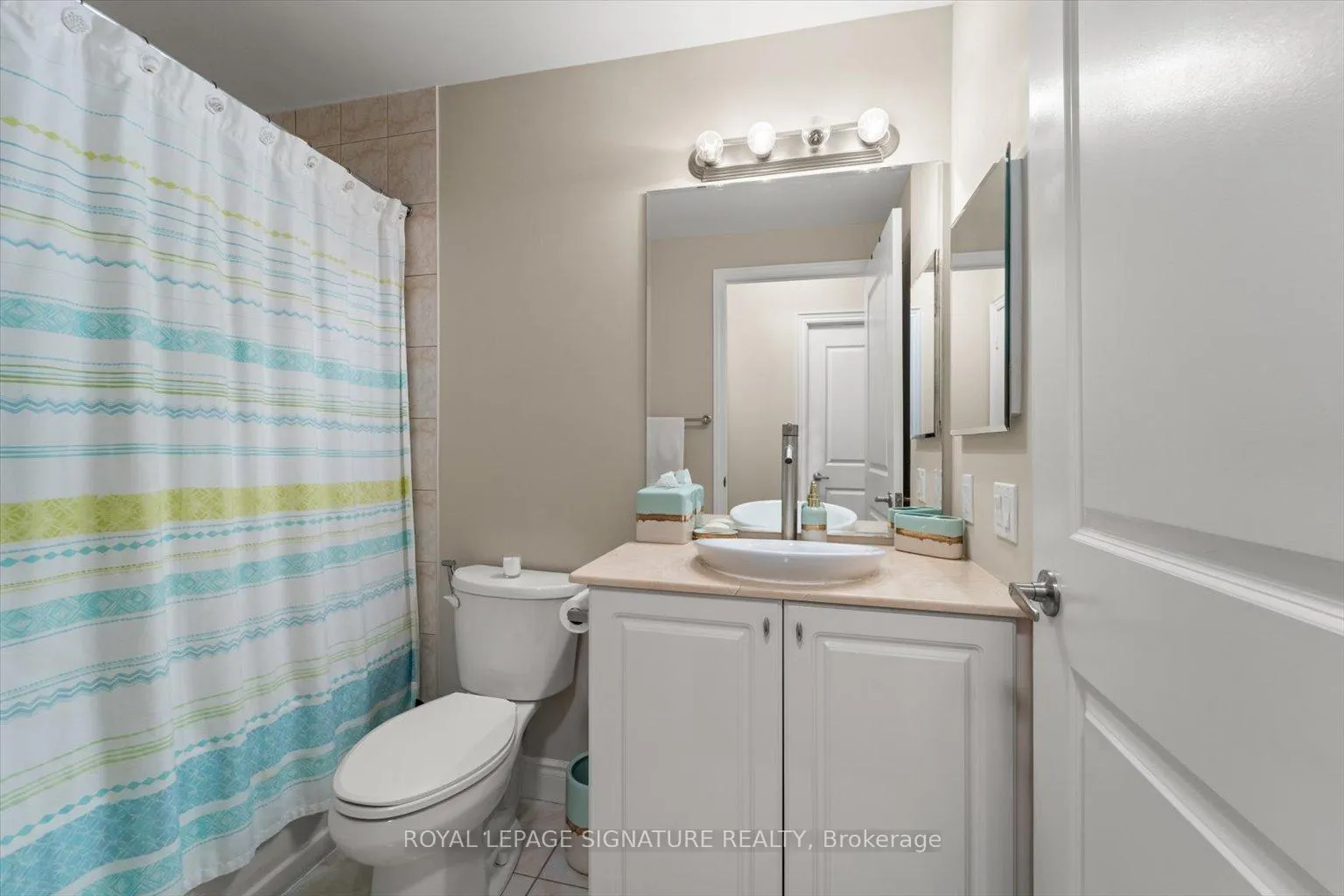 Photo 18 of Unit 511, 9225 Jane Street, Vaughan, Maple — HOMEH