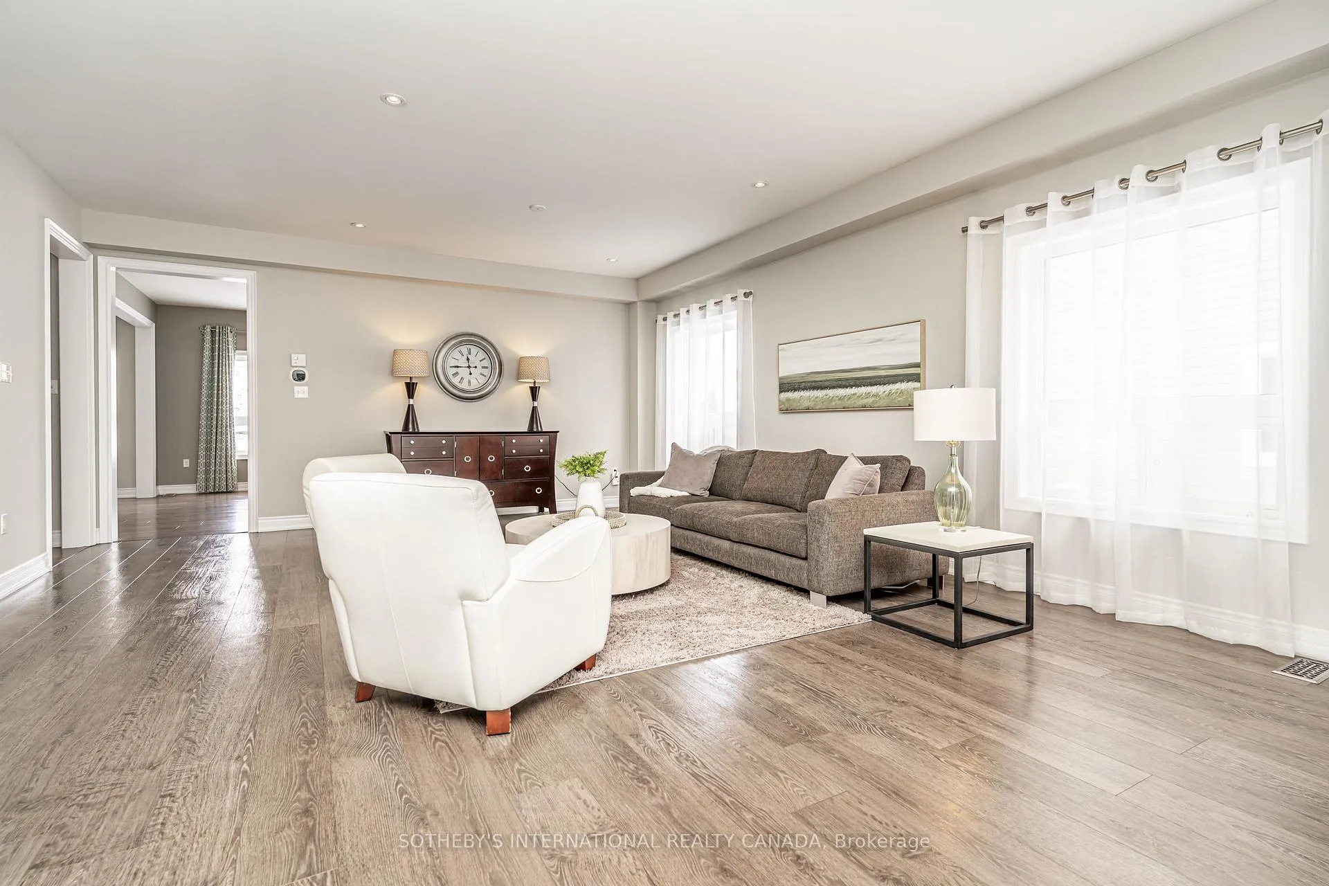 Photo 5 of 1663 Finkle Drive, Oshawa, Taunton — HOMEH