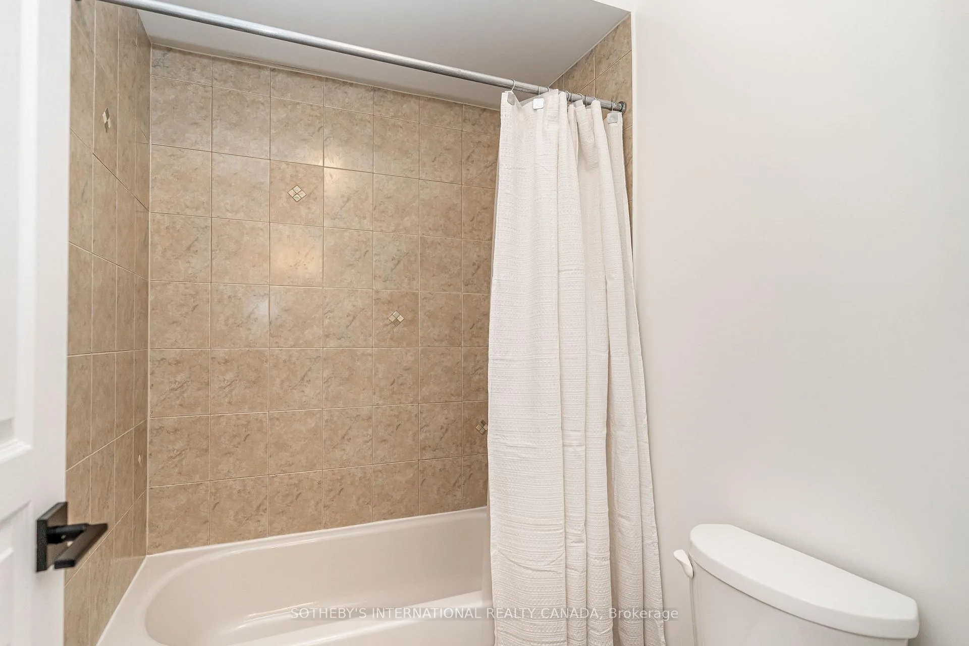 Photo 27 of 1663 Finkle Drive, Oshawa, Taunton — HOMEH