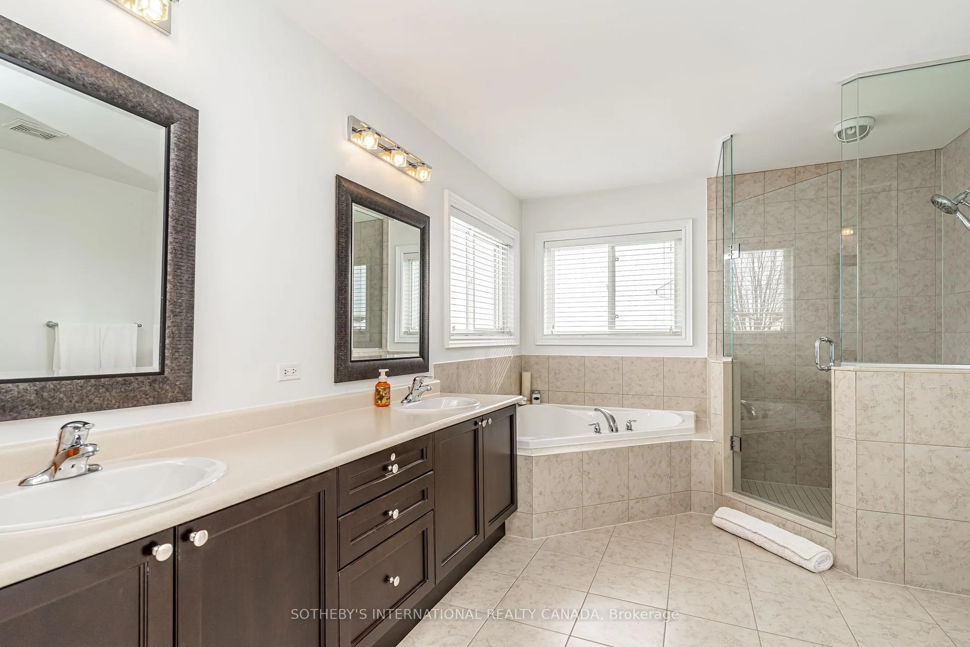 Photo 37 of 1663 Finkle Drive, Oshawa, Taunton — HOMEH