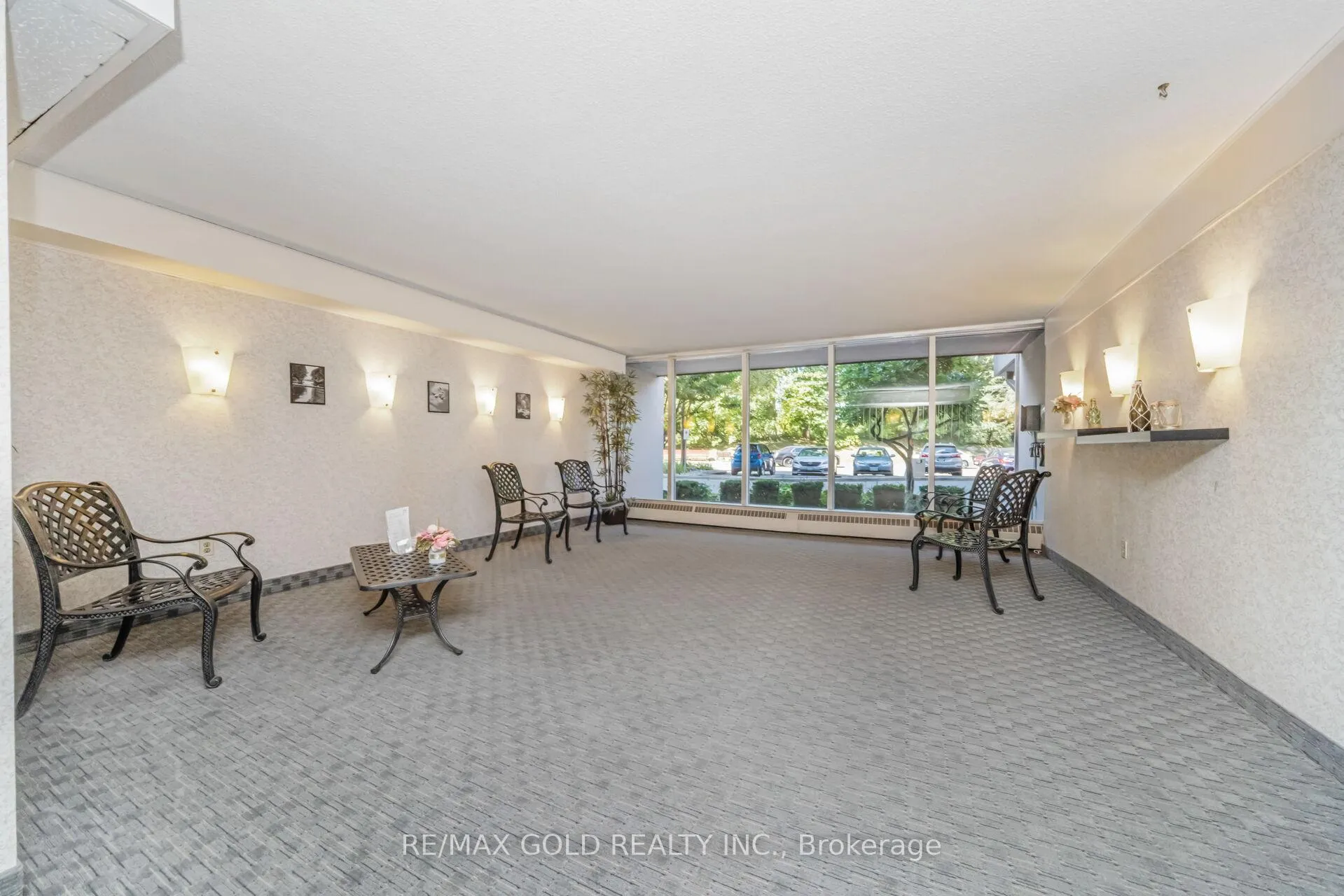 Photo 33 of Unit 404, 1964 Main Street W, Hamilton, Ainslie Wood — HOMEH