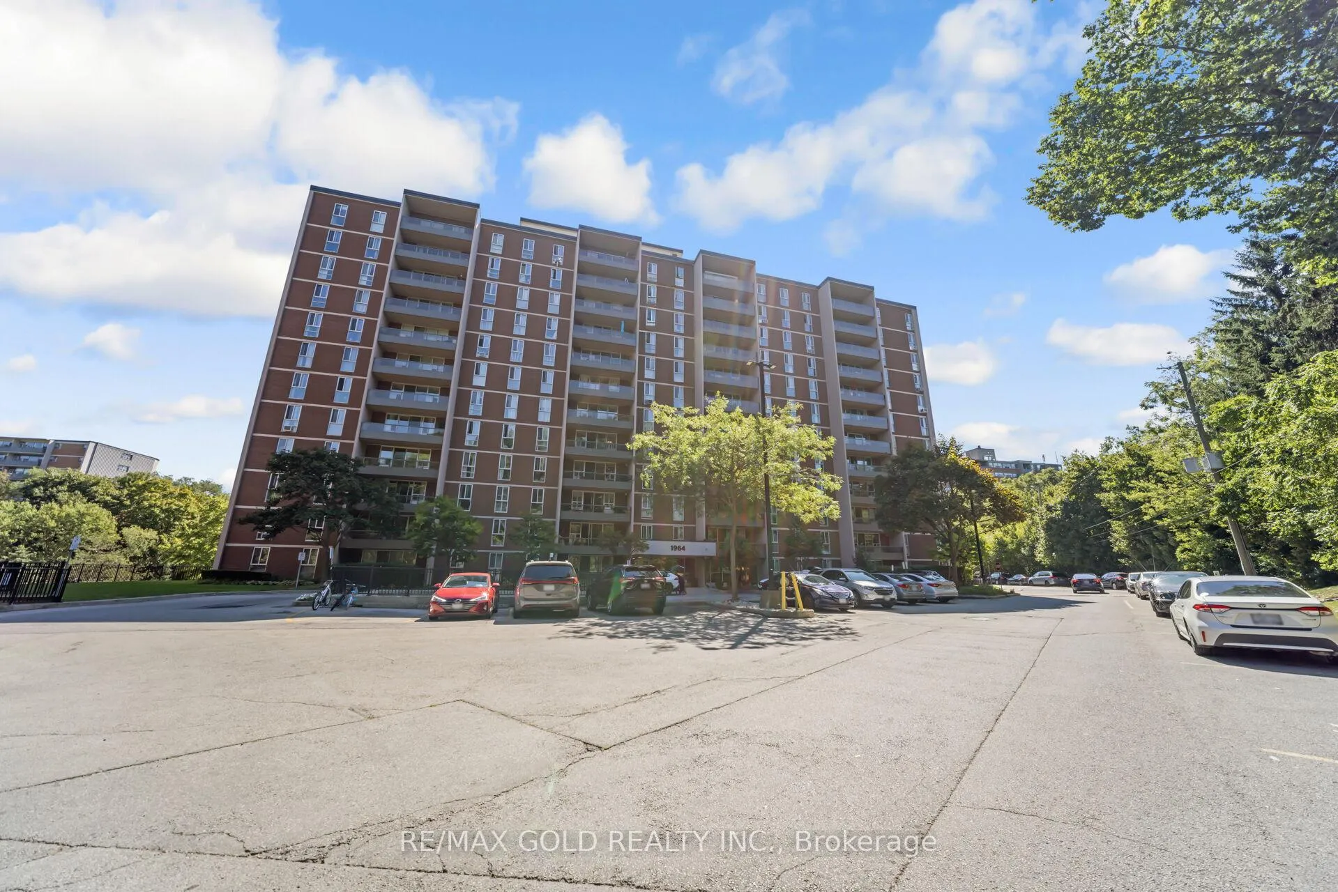 Photo 49 of Unit 404, 1964 Main Street W, Hamilton, Ainslie Wood — HOMEH
