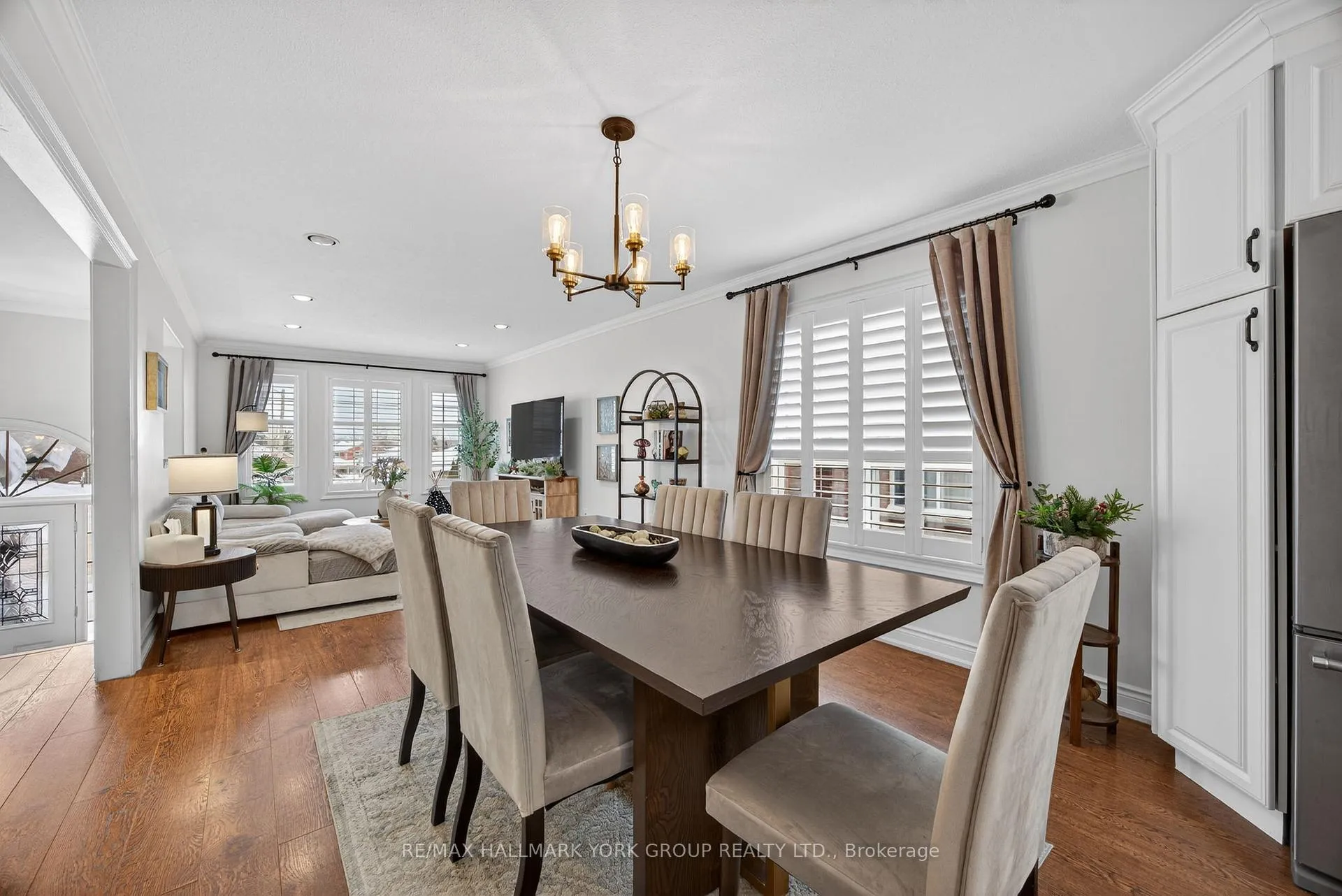 Photo 14 of 25 Forest Dale Drive, Barrie, Little Lake — HOMEH