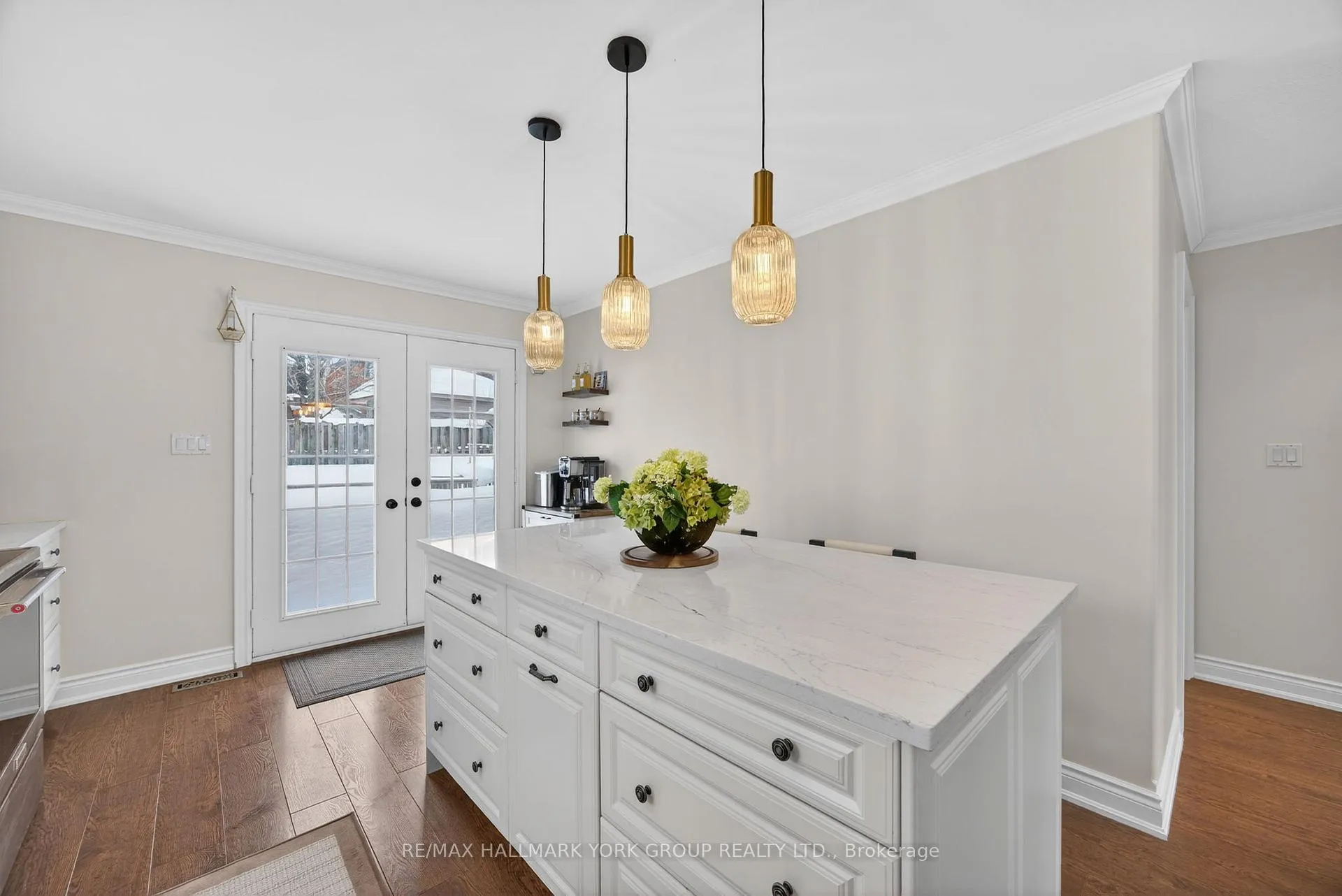 Photo 21 of 25 Forest Dale Drive, Barrie, Little Lake — HOMEH