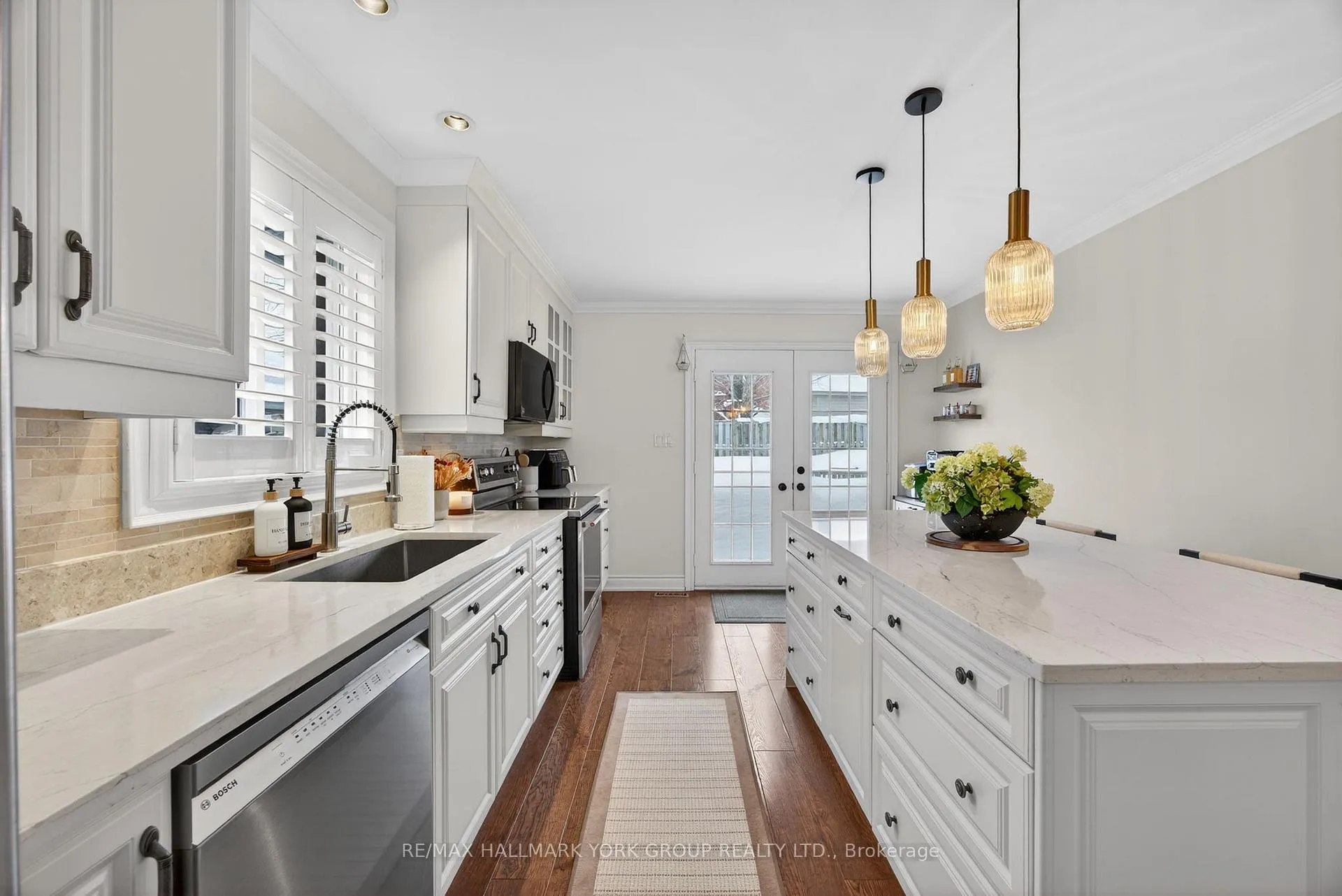 Photo 22 of 25 Forest Dale Drive, Barrie, Little Lake — HOMEH