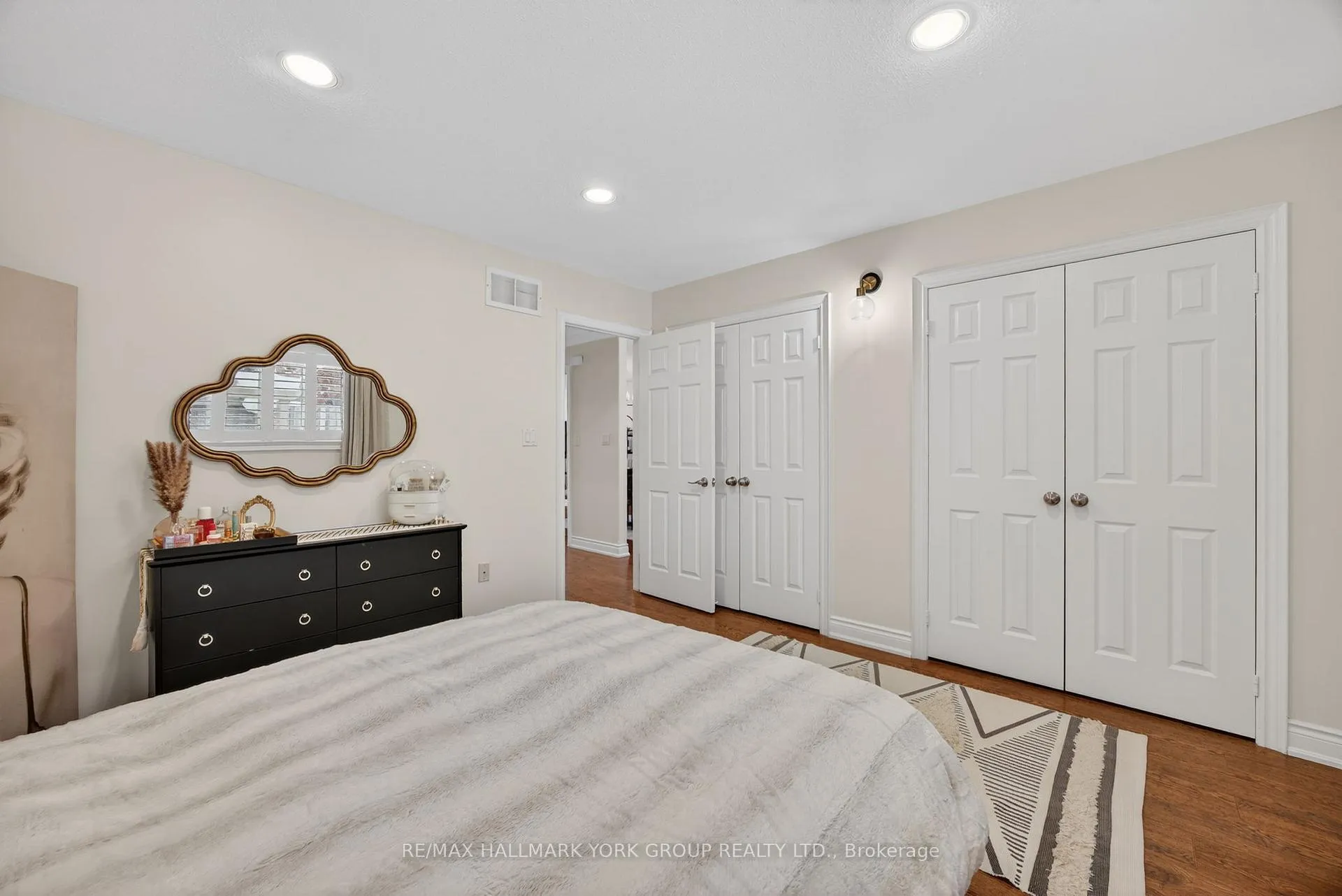 Photo 26 of 25 Forest Dale Drive, Barrie, Little Lake — HOMEH