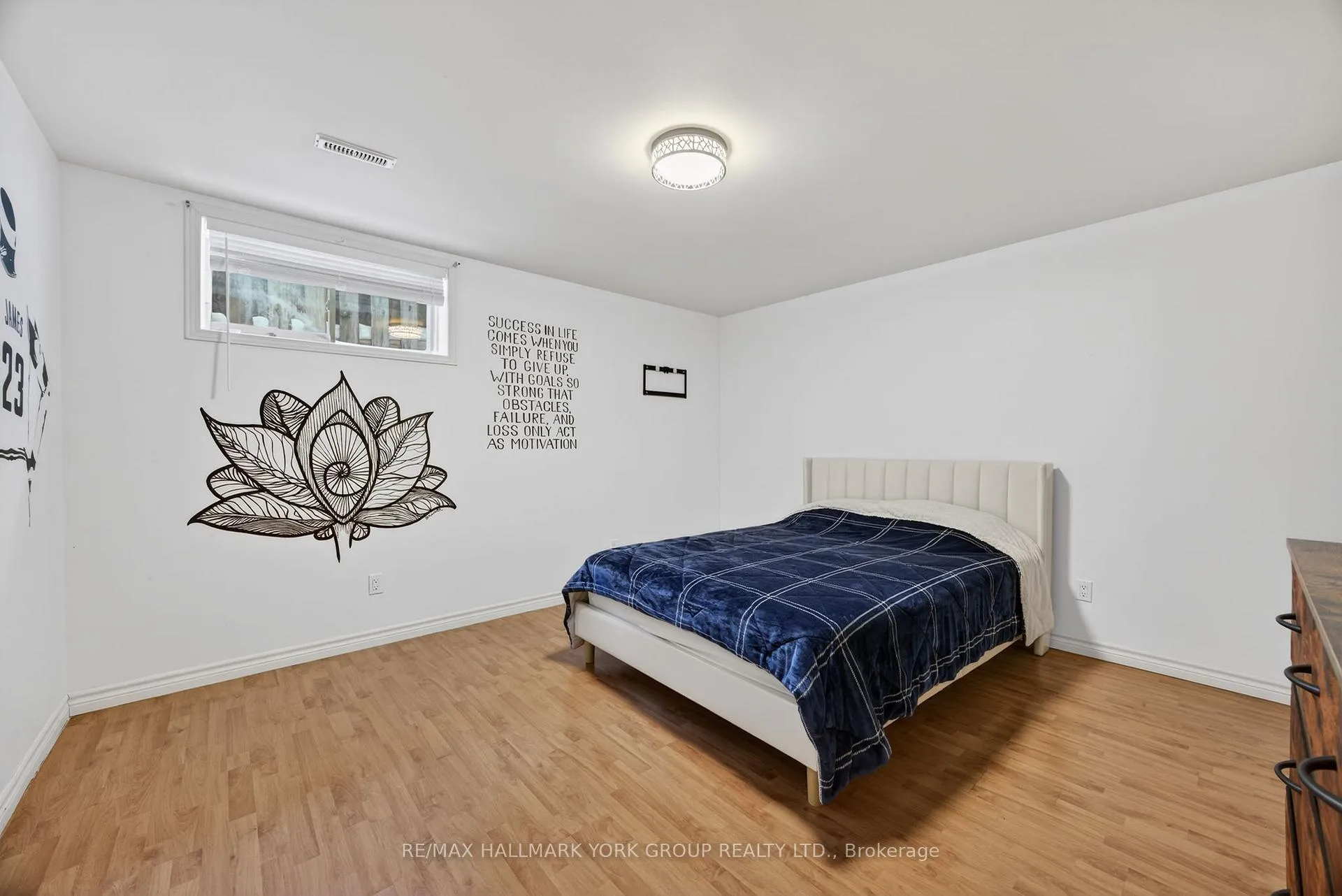 Photo 28 of 25 Forest Dale Drive, Barrie, Little Lake — HOMEH