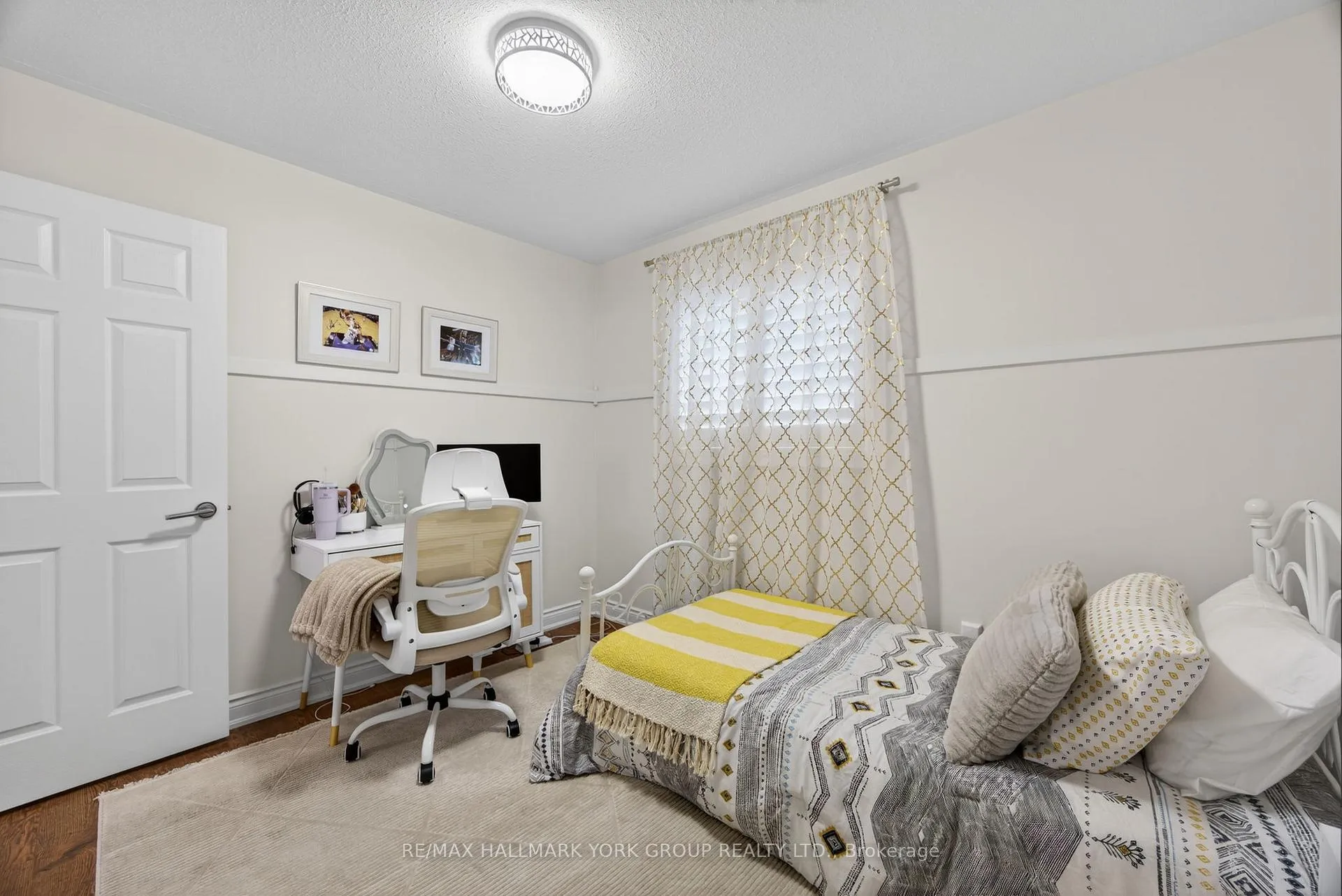 Photo 40 of 25 Forest Dale Drive, Barrie, Little Lake — HOMEH