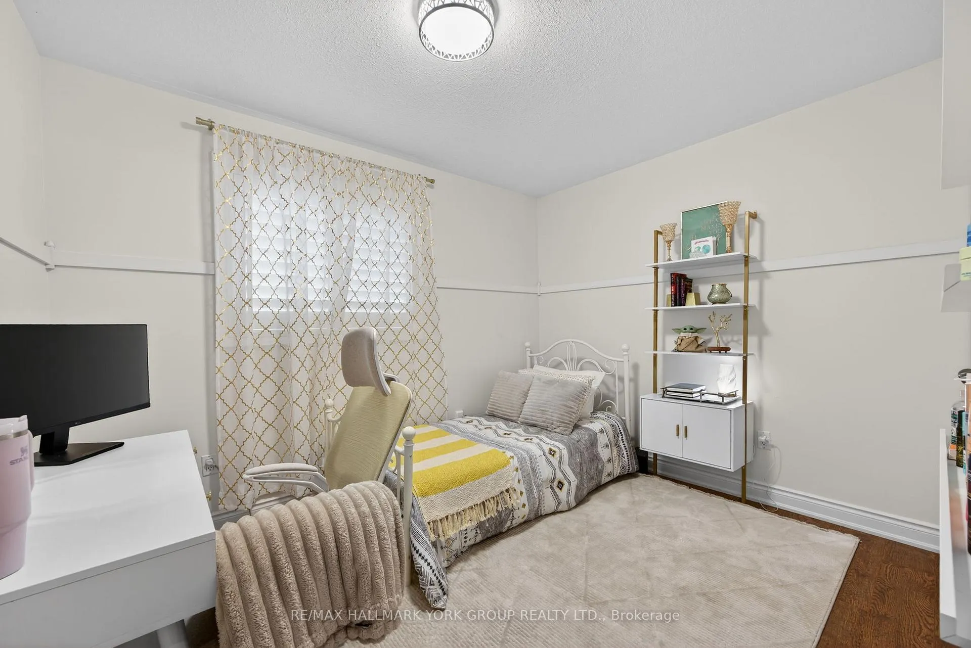 Photo 41 of 25 Forest Dale Drive, Barrie, Little Lake — HOMEH