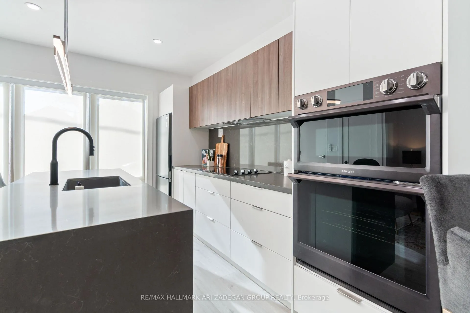Photo 9 of Unit 1, 16 Minto Street, Toronto, Greenwood-Coxwell — HOMEH