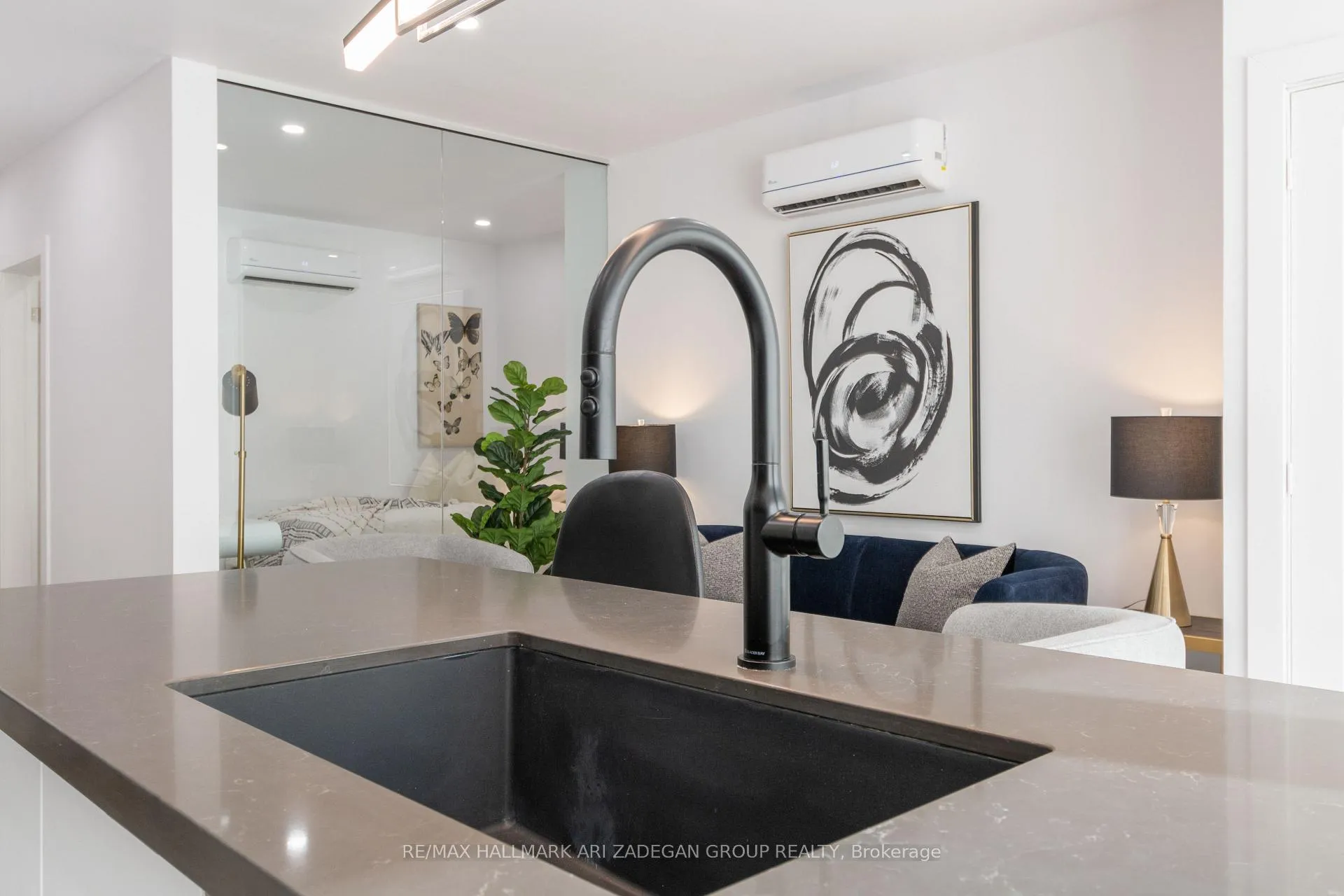 Photo 12 of Unit 1, 16 Minto Street, Toronto, Greenwood-Coxwell — HOMEH