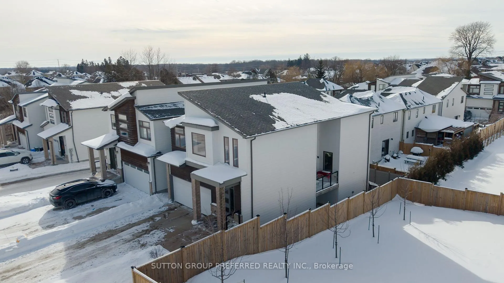 Photo 4 of 723 Apricot Drive, London, South K — HOMEH