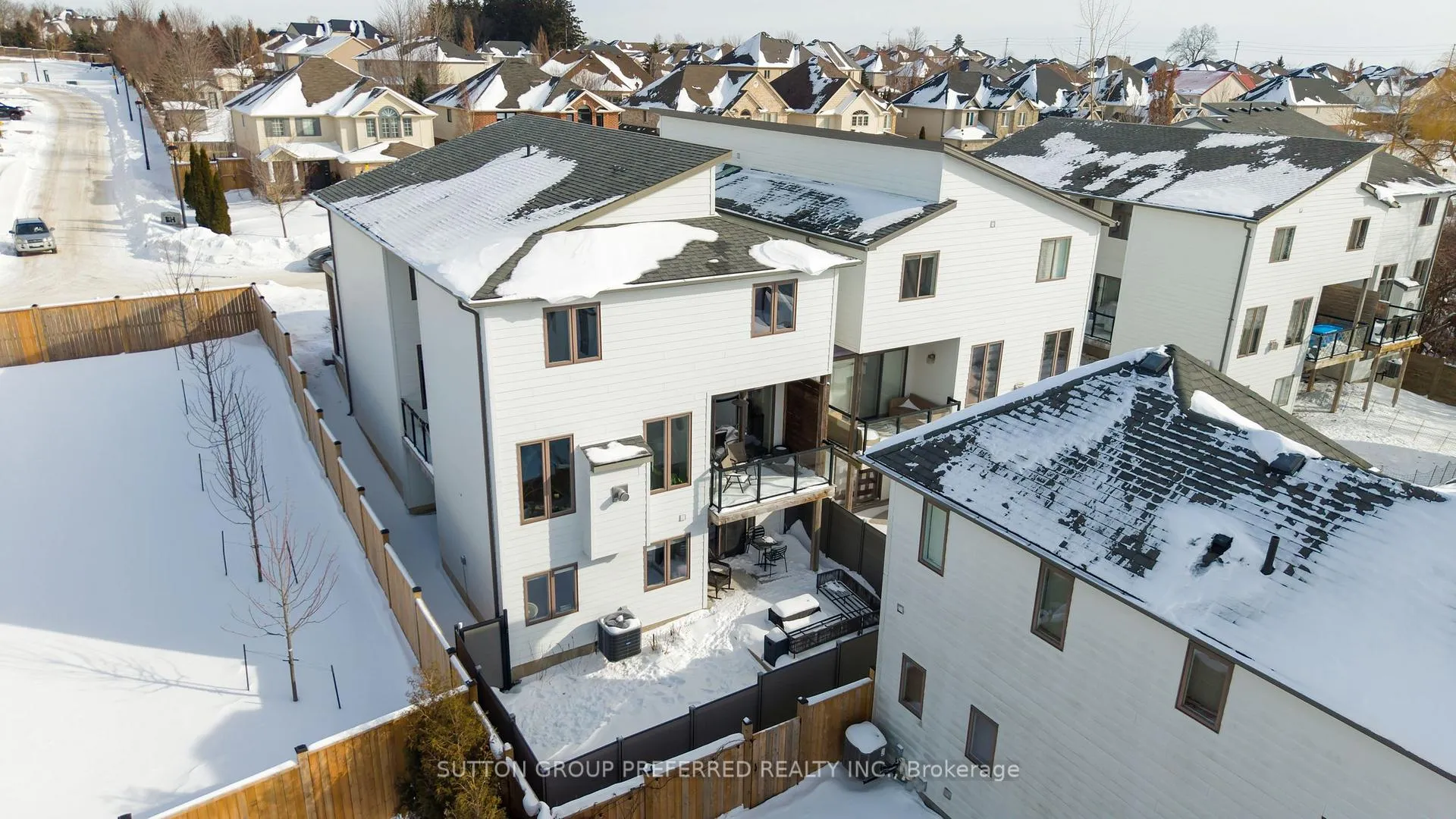 Photo 5 of 723 Apricot Drive, London, South K — HOMEH
