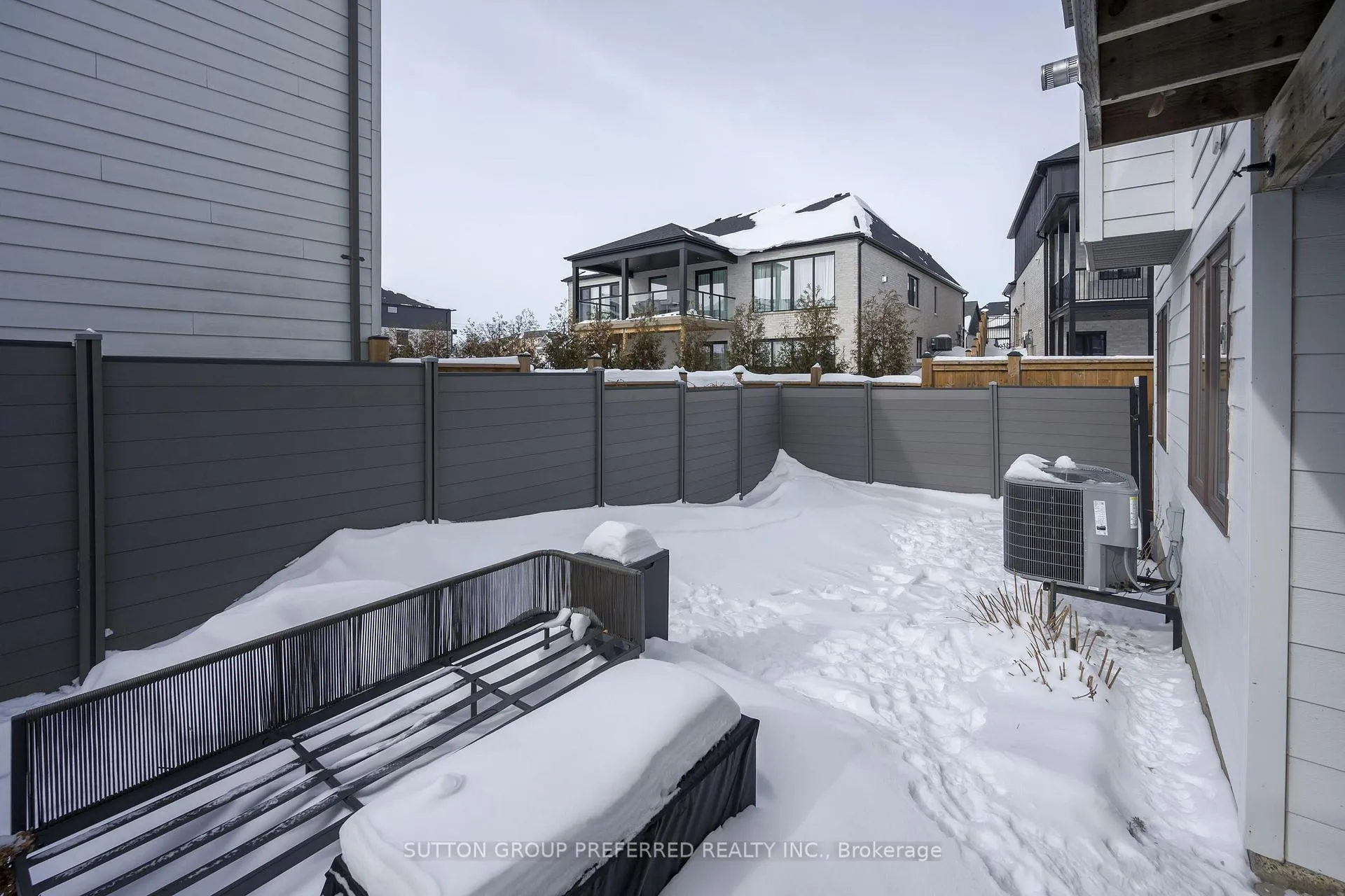 Photo 6 of 723 Apricot Drive, London, South K — HOMEH
