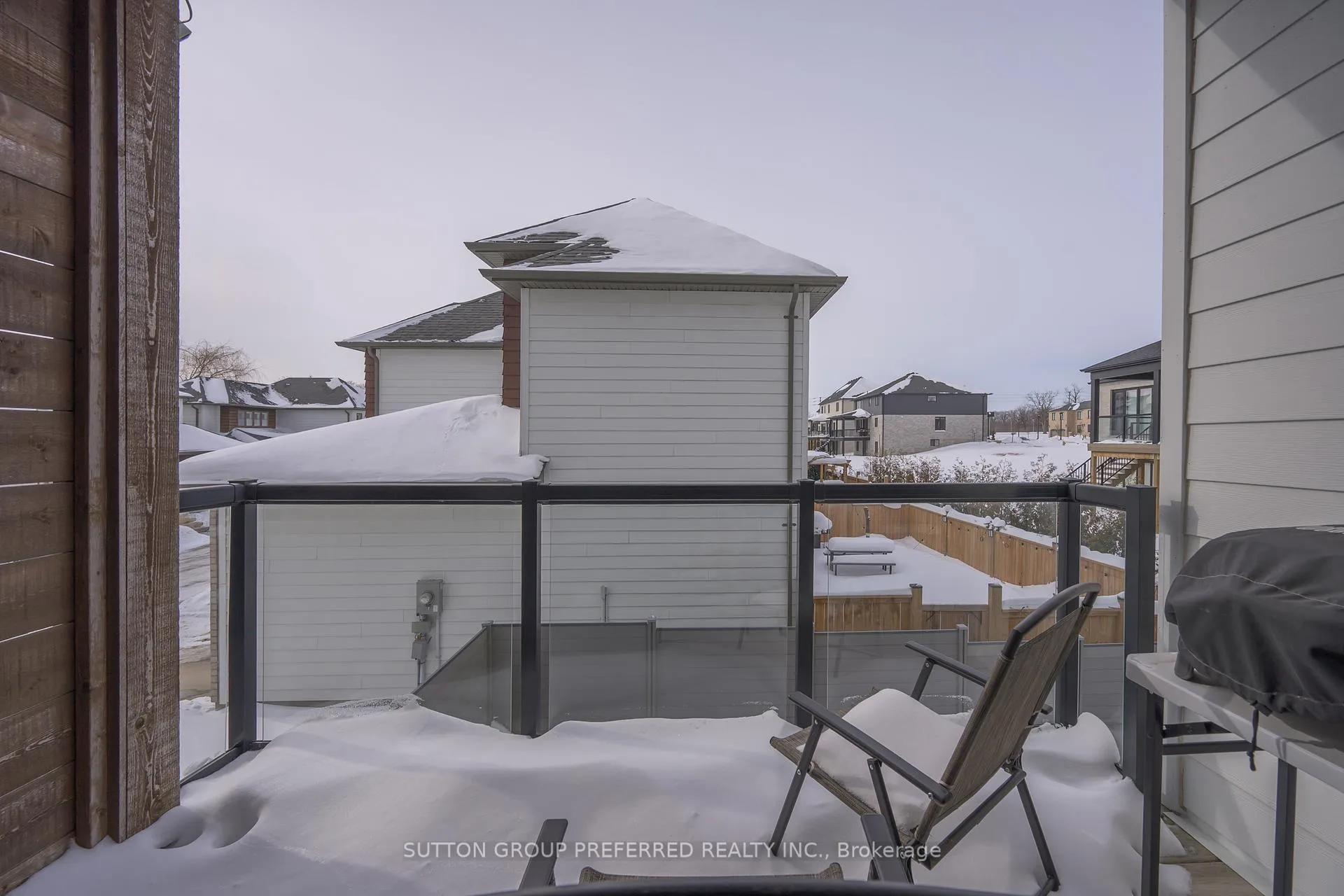 Photo 8 of 723 Apricot Drive, London, South K — HOMEH