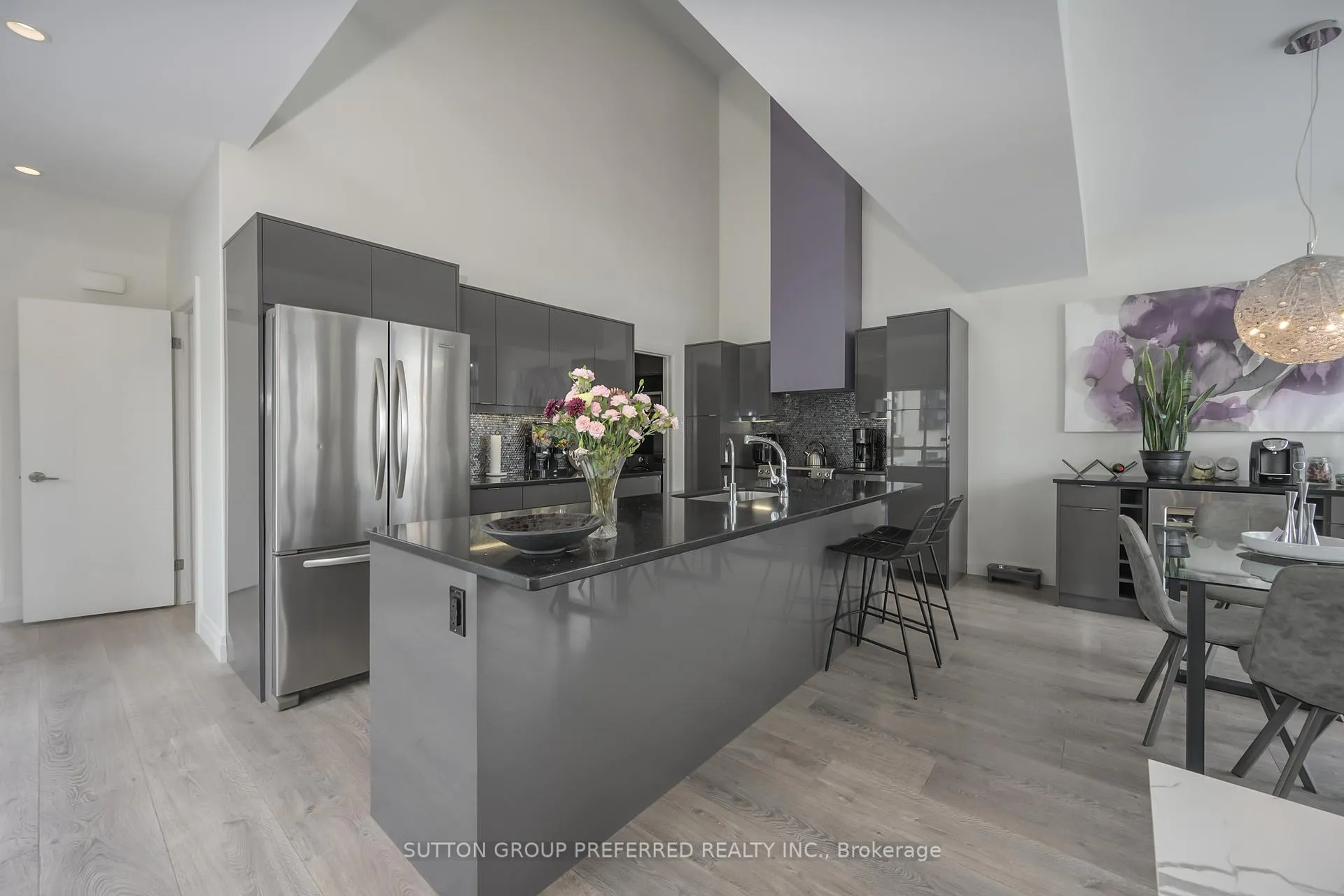 Photo 13 of 723 Apricot Drive, London, South K — HOMEH
