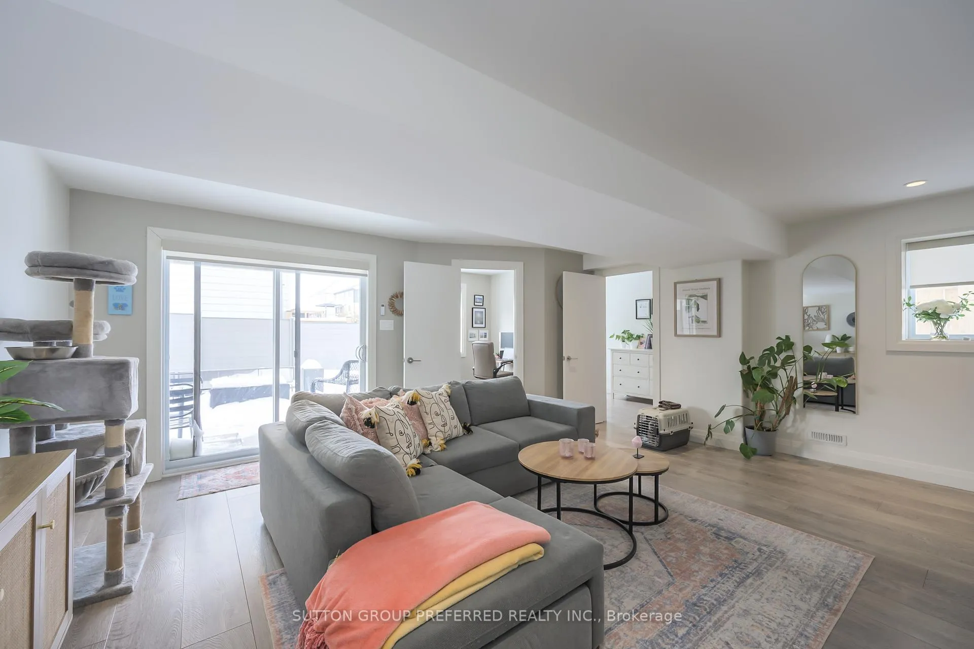 Photo 36 of 723 Apricot Drive, London, South K — HOMEH